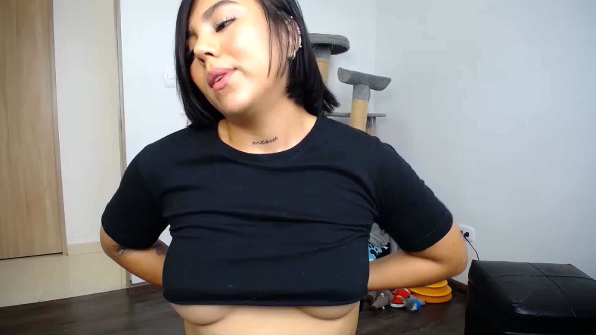 Gallery image thumbnail from AlexLions's myfreecams stream on, 11/26/2022, 18:56 image 1 of 20