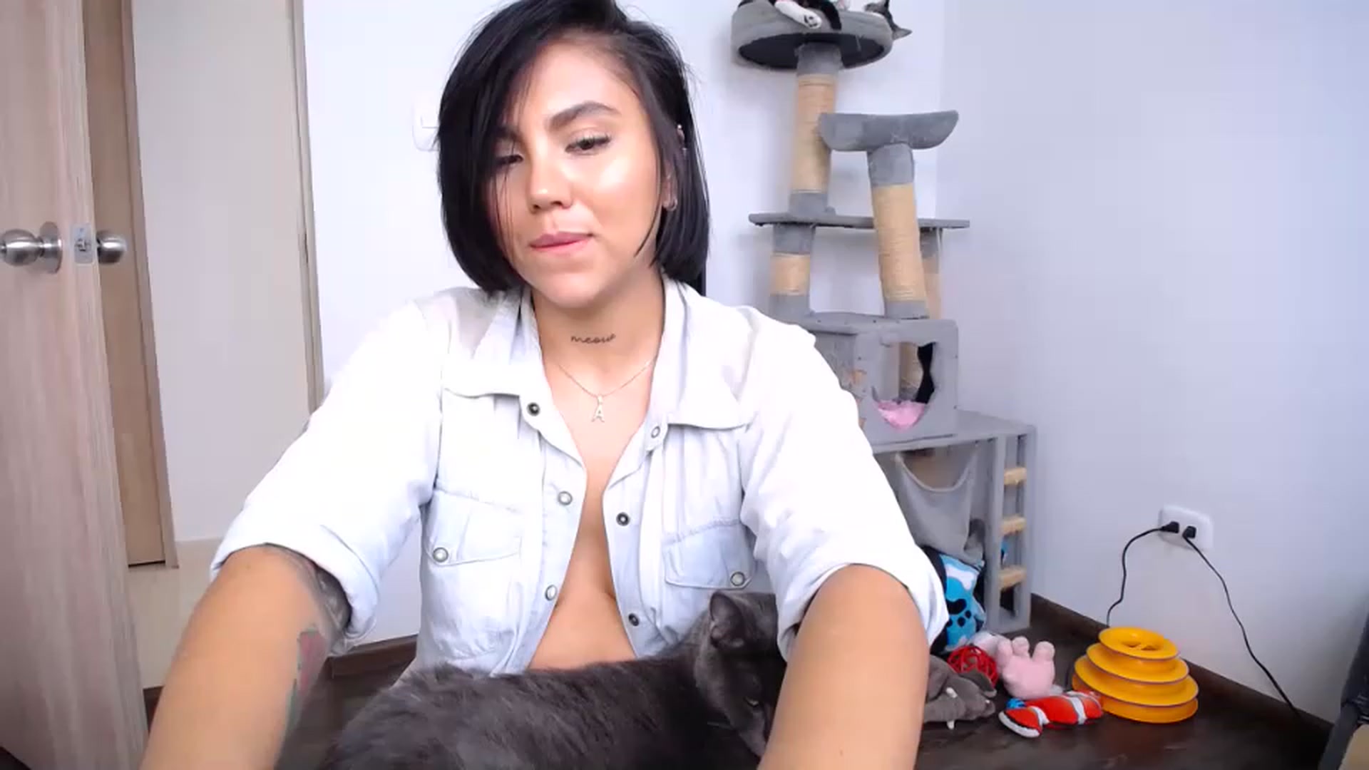 Gallery image thumbnail from AlexLions's myfreecams stream on, 11/27/2022, 19:09 image 18 of 20
