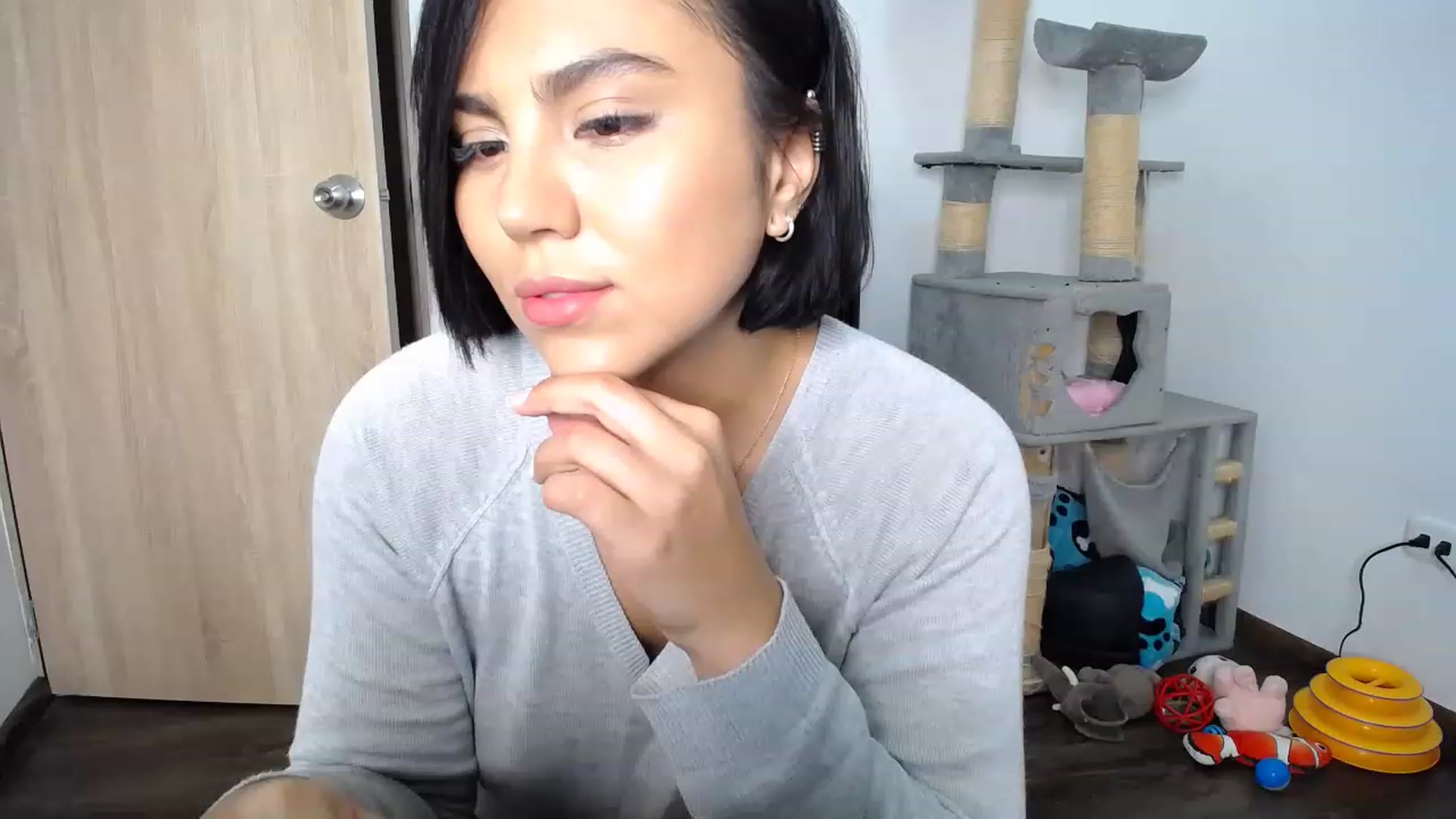 Gallery image thumbnail from AlexLions's myfreecams stream on, 11/29/2022, 24:09 image 17 of 20