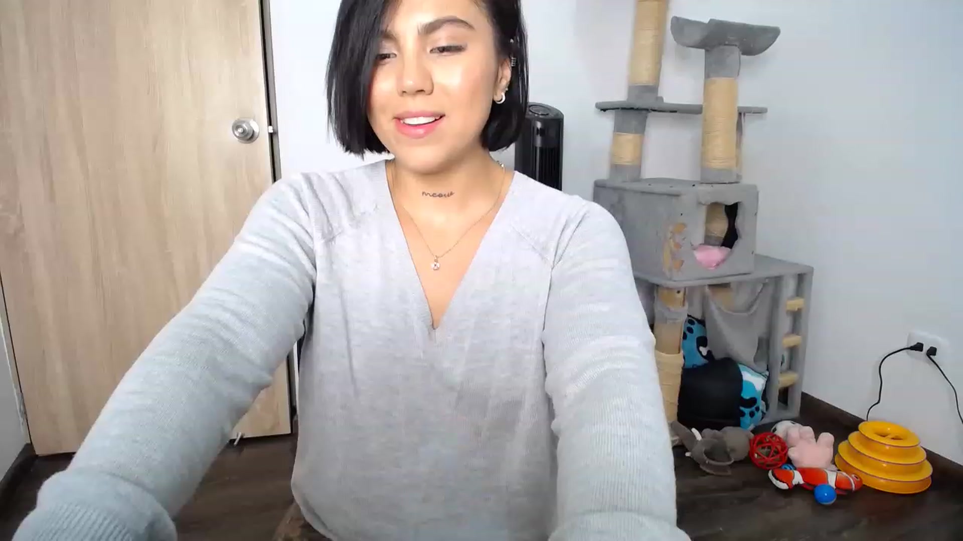 Gallery image thumbnail from AlexLions's myfreecams stream on, 11/29/2022, 24:09 image 15 of 20