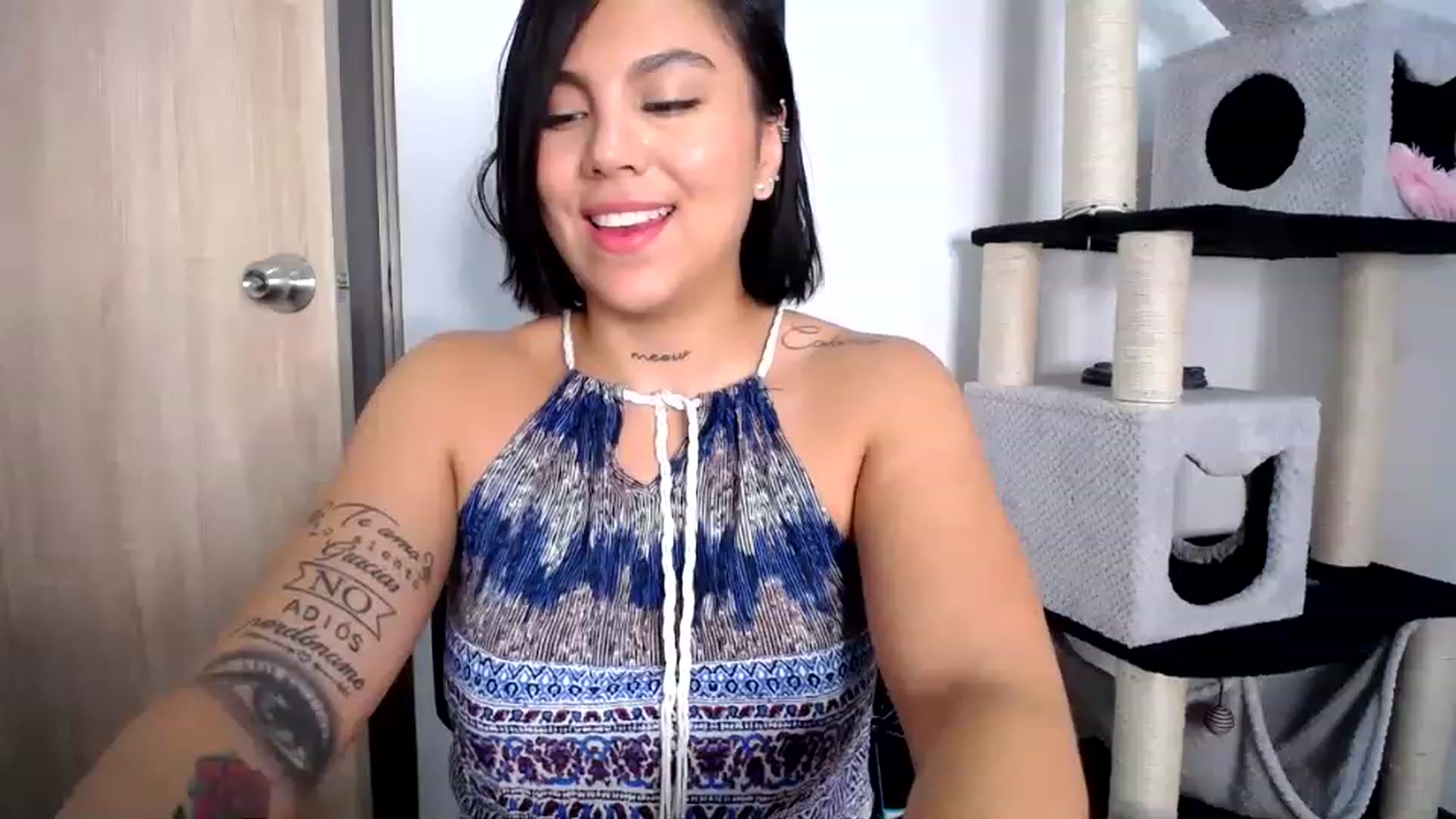 Gallery image thumbnail from AlexLions's myfreecams stream on, 01/17/2023, 01:19 image 2 of 20
