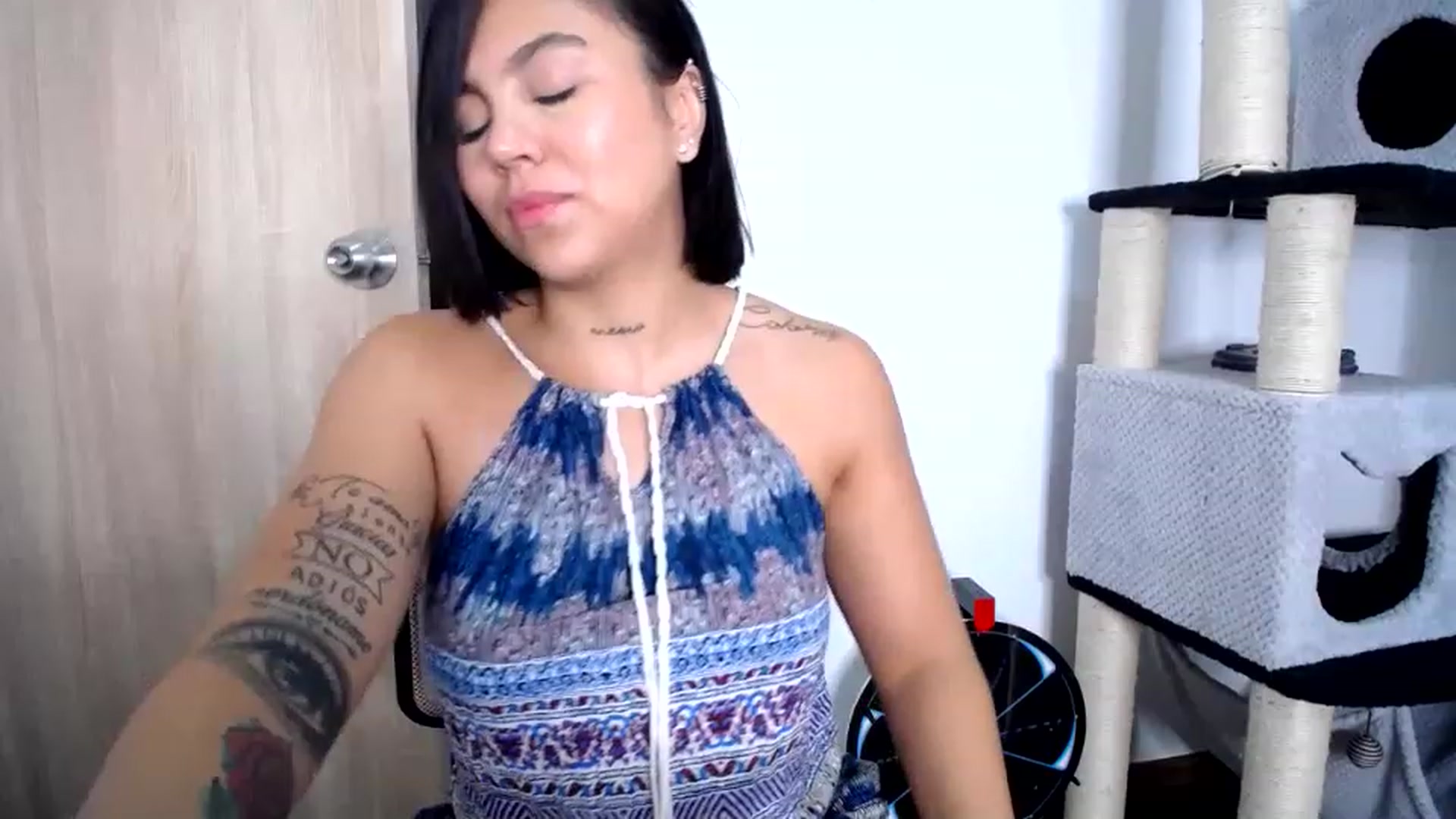 Gallery image thumbnail from AlexLions's myfreecams stream on, 01/17/2023, 01:19 image 17 of 20
