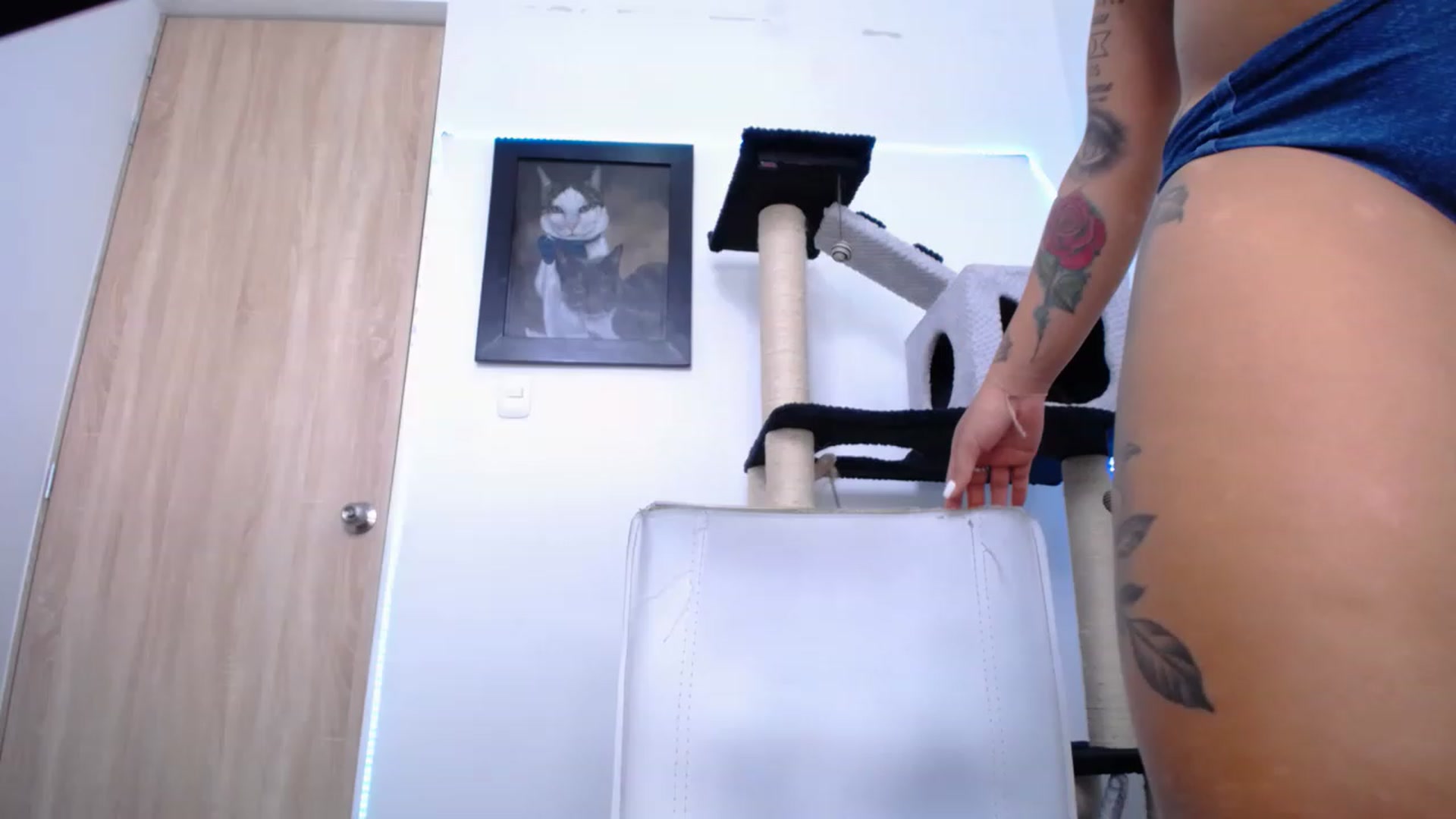 Gallery image thumbnail from AlexLions's myfreecams stream on, 05/09/2023, 17:31 image 5 of 20
