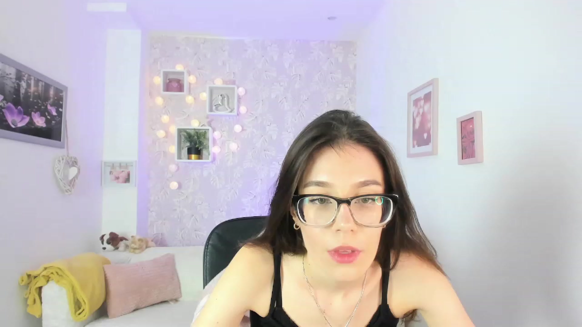 Gallery image thumbnail from Alex_Coal18's myfreecams stream on, 09/11/2023, 10:00 image 7 of 20