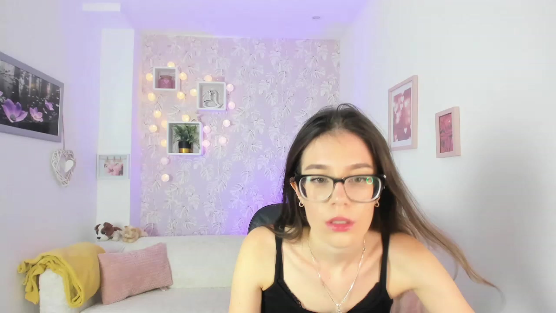 Gallery image thumbnail from Alex_Coal18's myfreecams stream on, 09/11/2023, 10:00 image 14 of 20