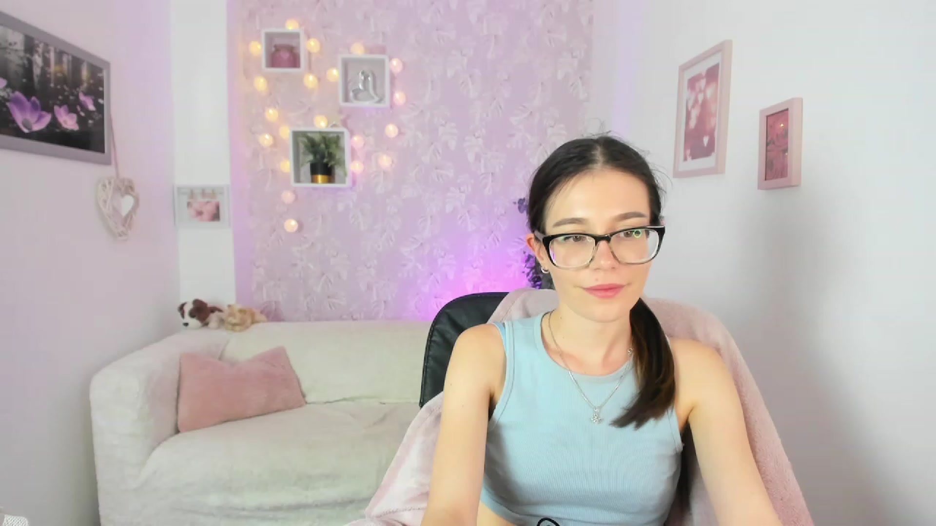 Gallery image thumbnail from Alex_Coal18's myfreecams stream on, 09/12/2023, 12:13 image 18 of 20