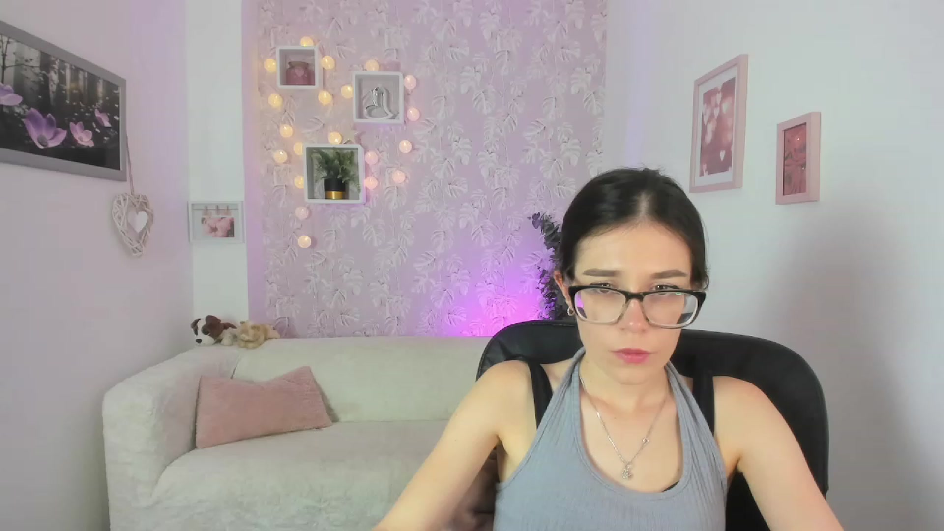 Gallery image thumbnail from Alex_Coal18's myfreecams stream on, 09/15/2023, 10:54 image 4 of 20