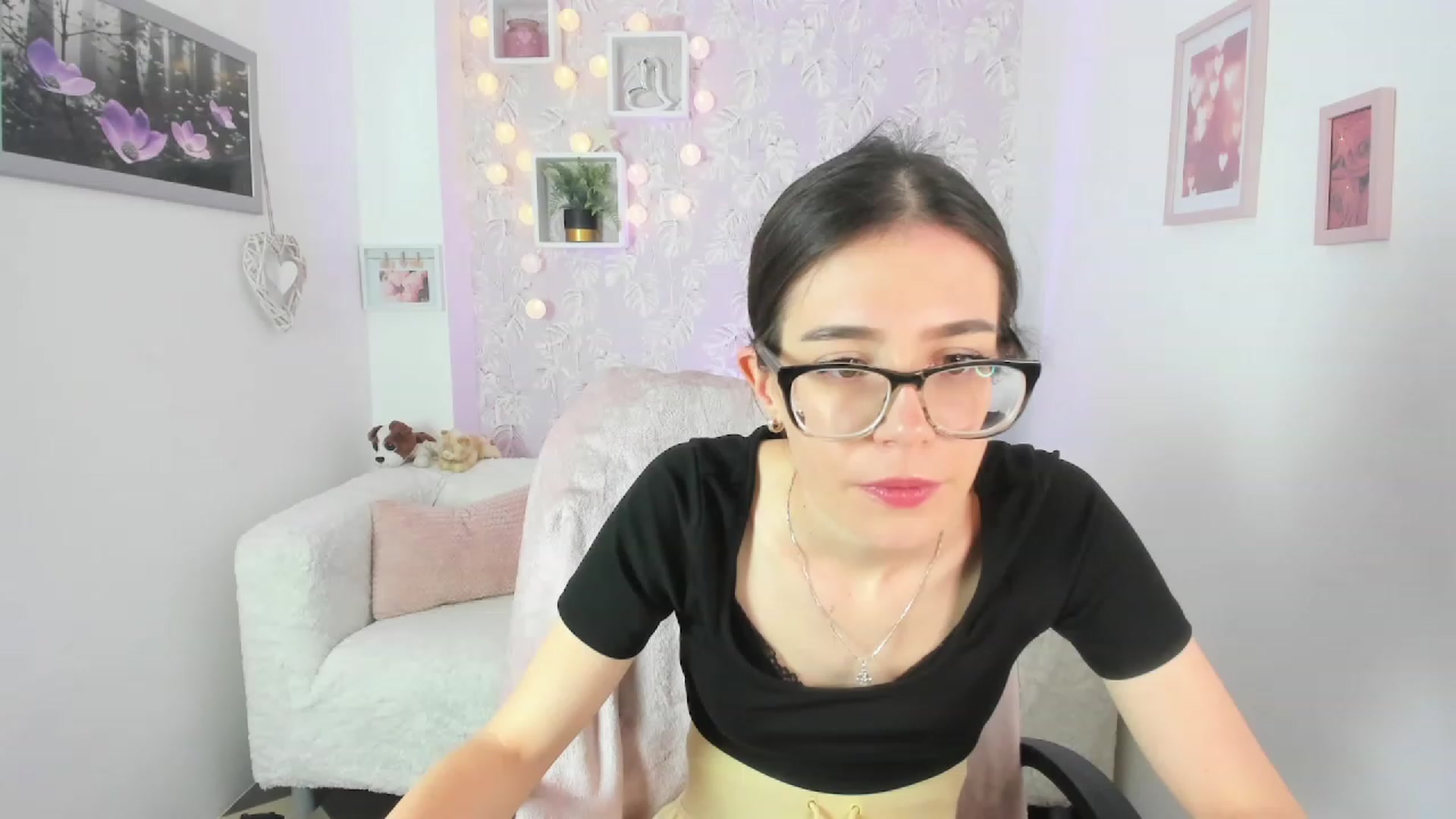 Gallery image thumbnail from Alex_Coal18's myfreecams stream on, 09/18/2023, 11:45 image 12 of 20