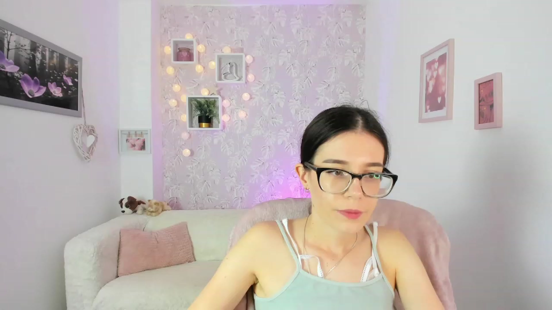 Gallery image thumbnail from Alex_Coal18's myfreecams stream on, 09/19/2023, 08:46 image 6 of 20
