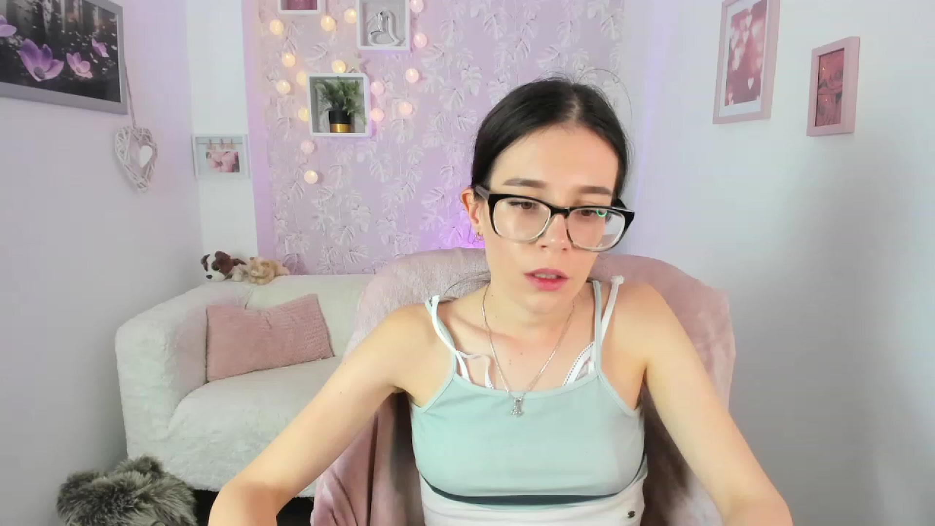 Gallery image thumbnail from Alex_Coal18's myfreecams stream on, 09/19/2023, 08:46 image 13 of 20