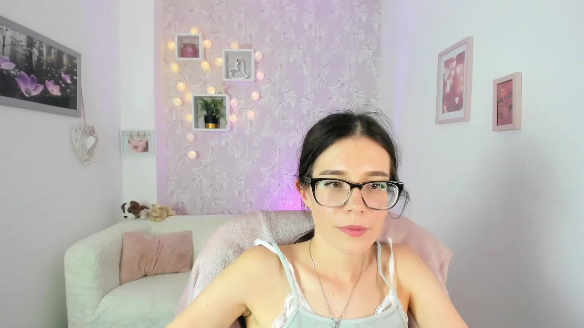 Gallery image thumbnail from Alex_Coal18's myfreecams stream on, 09/19/2023, 12:01 image 6 of 20