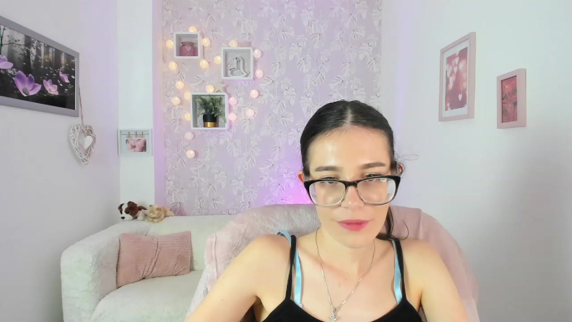 Gallery image thumbnail from Alex_Coal18's myfreecams stream on, 09/20/2023, 10:02 image 17 of 20