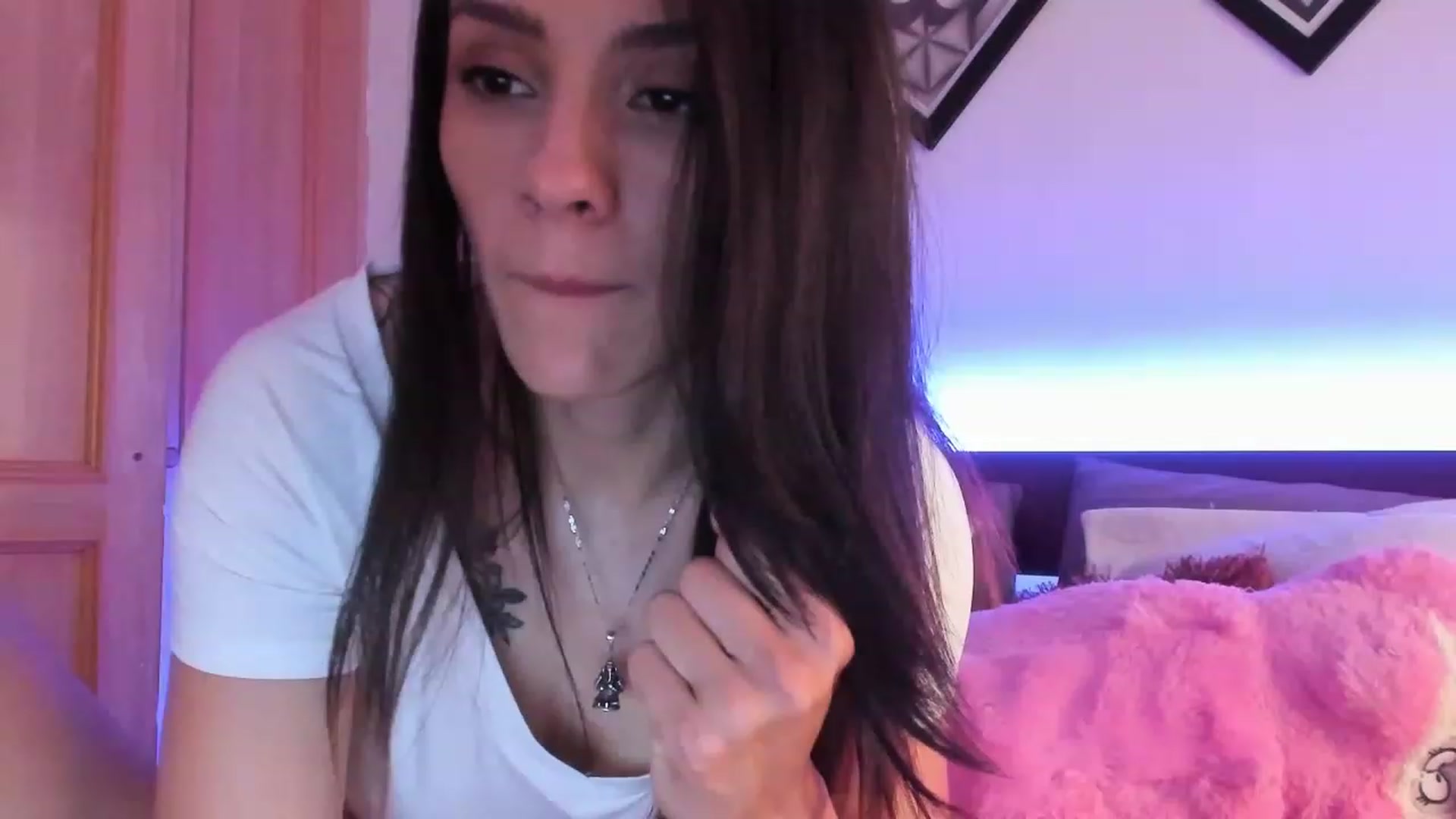 Gallery image thumbnail from Alex_morani's myfreecams stream on, 11/17/2022, 20:31 image 11 of 20