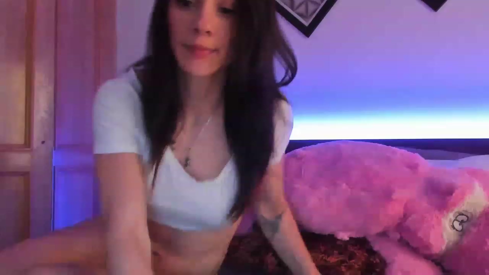 Gallery image thumbnail from Alex_morani's myfreecams stream on, 11/17/2022, 20:31 image 18 of 20