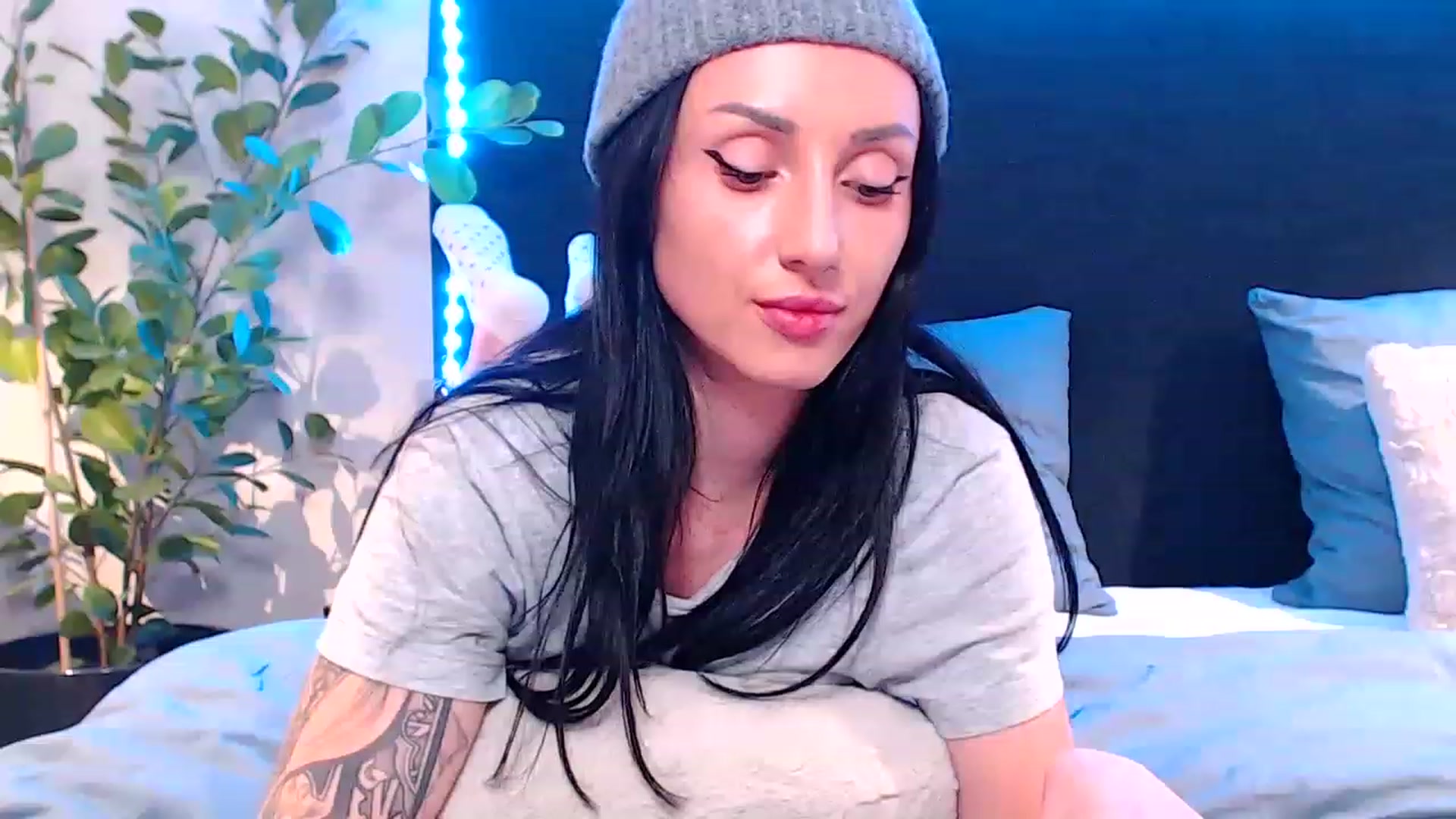 Gallery image thumbnail from AlexaAlexx's myfreecams stream on, 11/28/2022, 17:37 image 11 of 20
