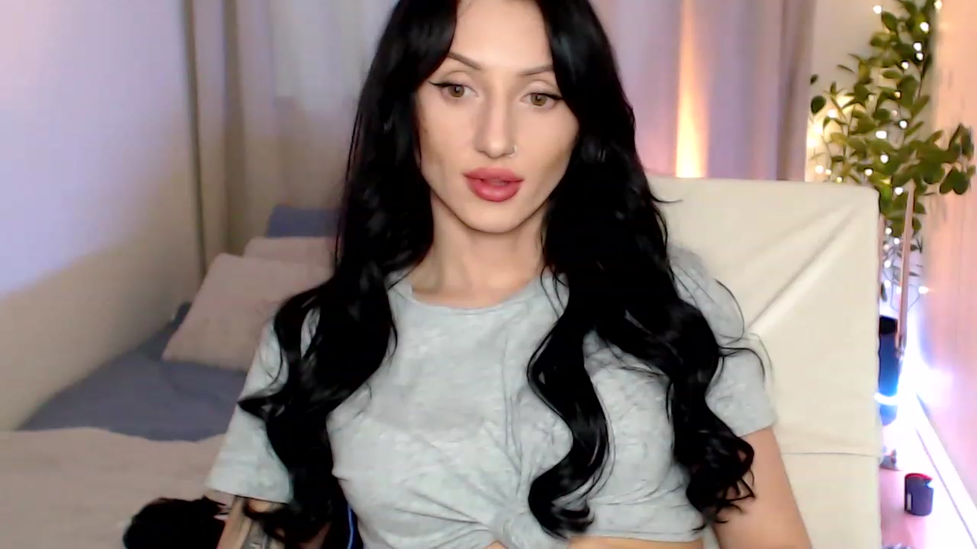 Gallery image thumbnail from AlexaAlexx's myfreecams stream on, 01/01/2023, 13:52 image 13 of 20