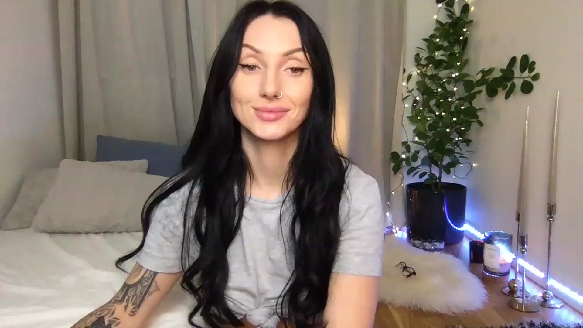 Gallery image thumbnail from AlexaAlexx's myfreecams stream on, 01/02/2023, 08:16 image 10 of 20