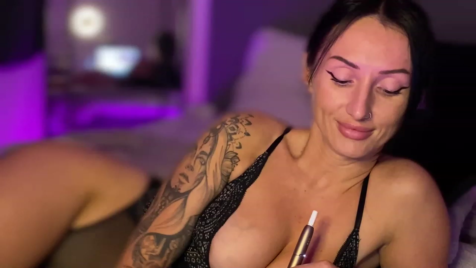 Gallery image thumbnail from AlexaAlexx's myfreecams stream on, 07/02/2023, 16:47 image 1 of 20