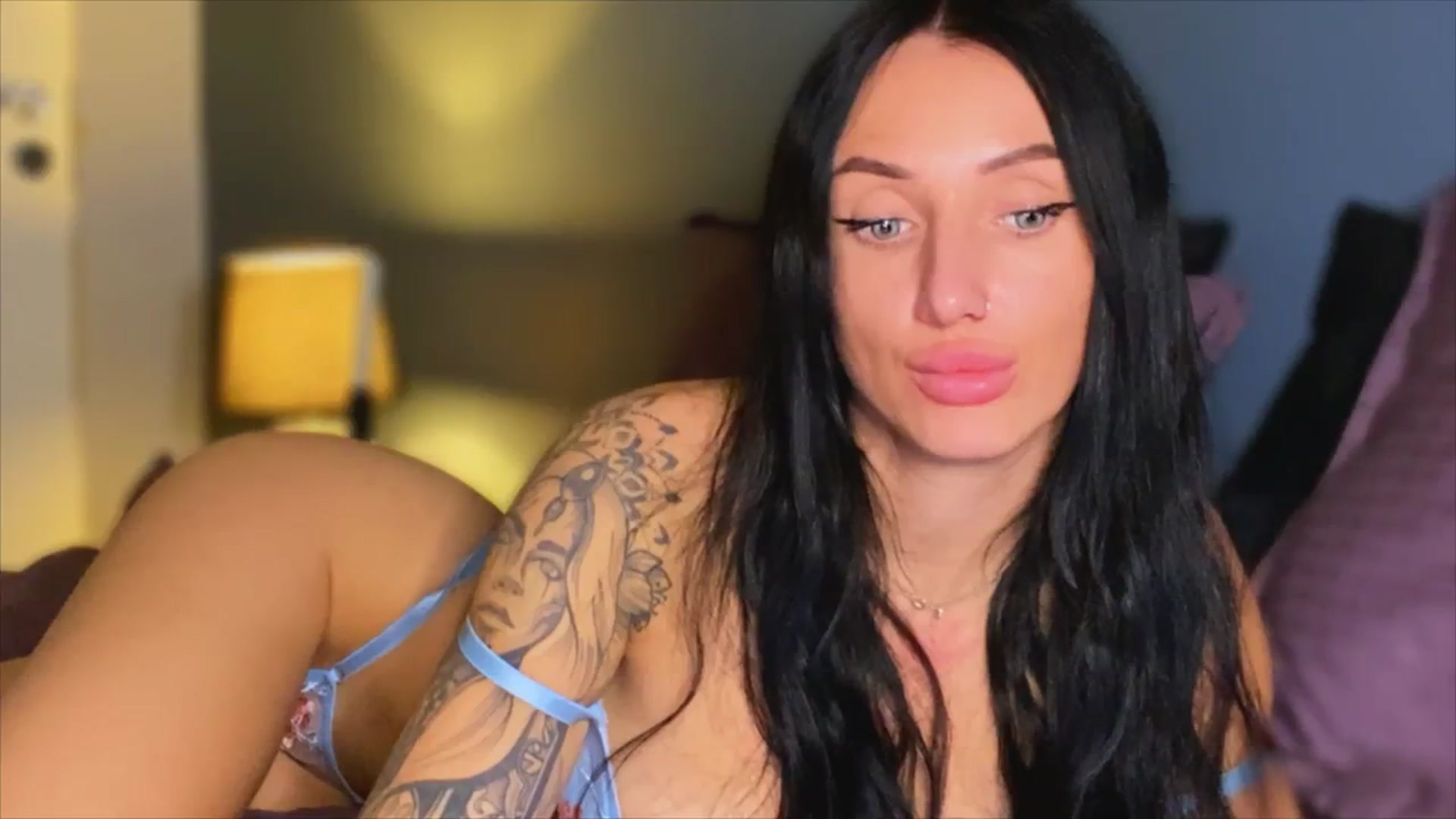 Gallery image thumbnail from AlexaAlexx's myfreecams stream on, 11/06/2023, 09:49 image 17 of 20