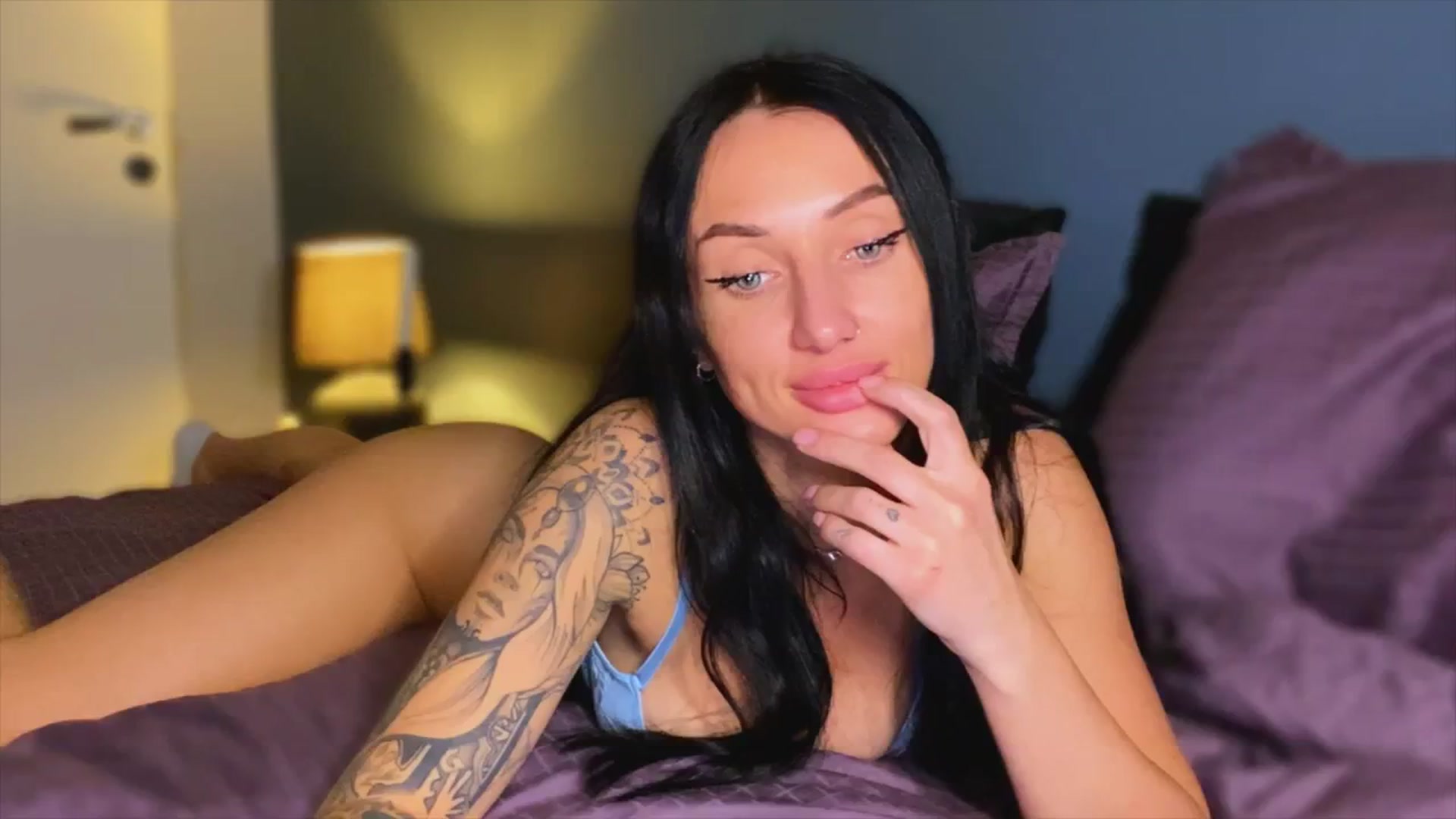 Gallery image thumbnail from AlexaAlexx's myfreecams stream on, 11/06/2023, 09:49 image 1 of 20