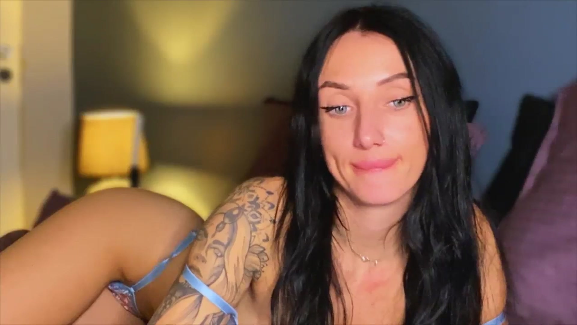 Gallery image thumbnail from AlexaAlexx's myfreecams stream on, 11/06/2023, 09:49 image 14 of 20