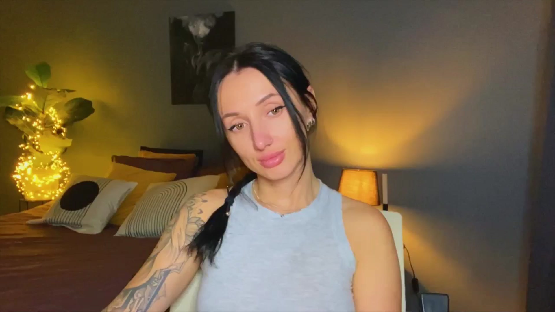 Gallery image thumbnail from AlexaAlexx's myfreecams stream on, 11/22/2023, 14:38 image 1 of 20