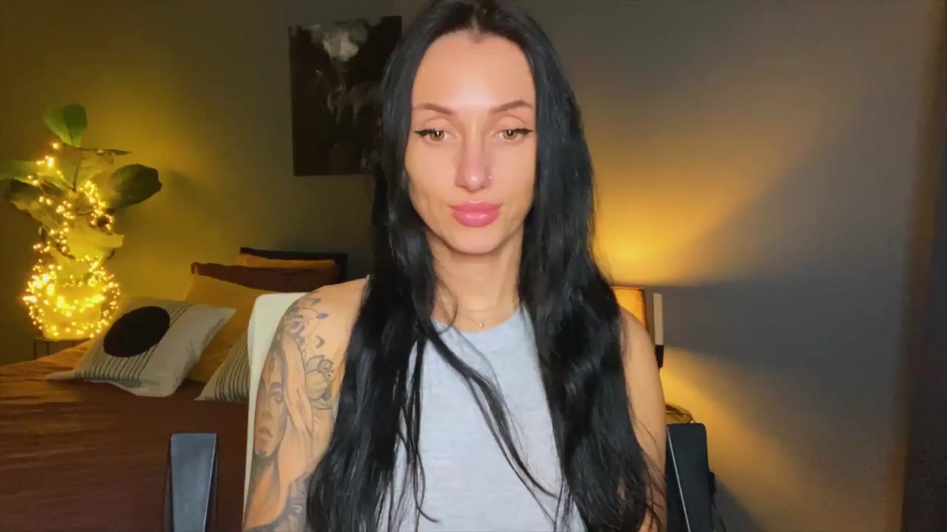 Gallery image thumbnail from AlexaAlexx's myfreecams stream on, 11/22/2023, 14:38 image 11 of 20