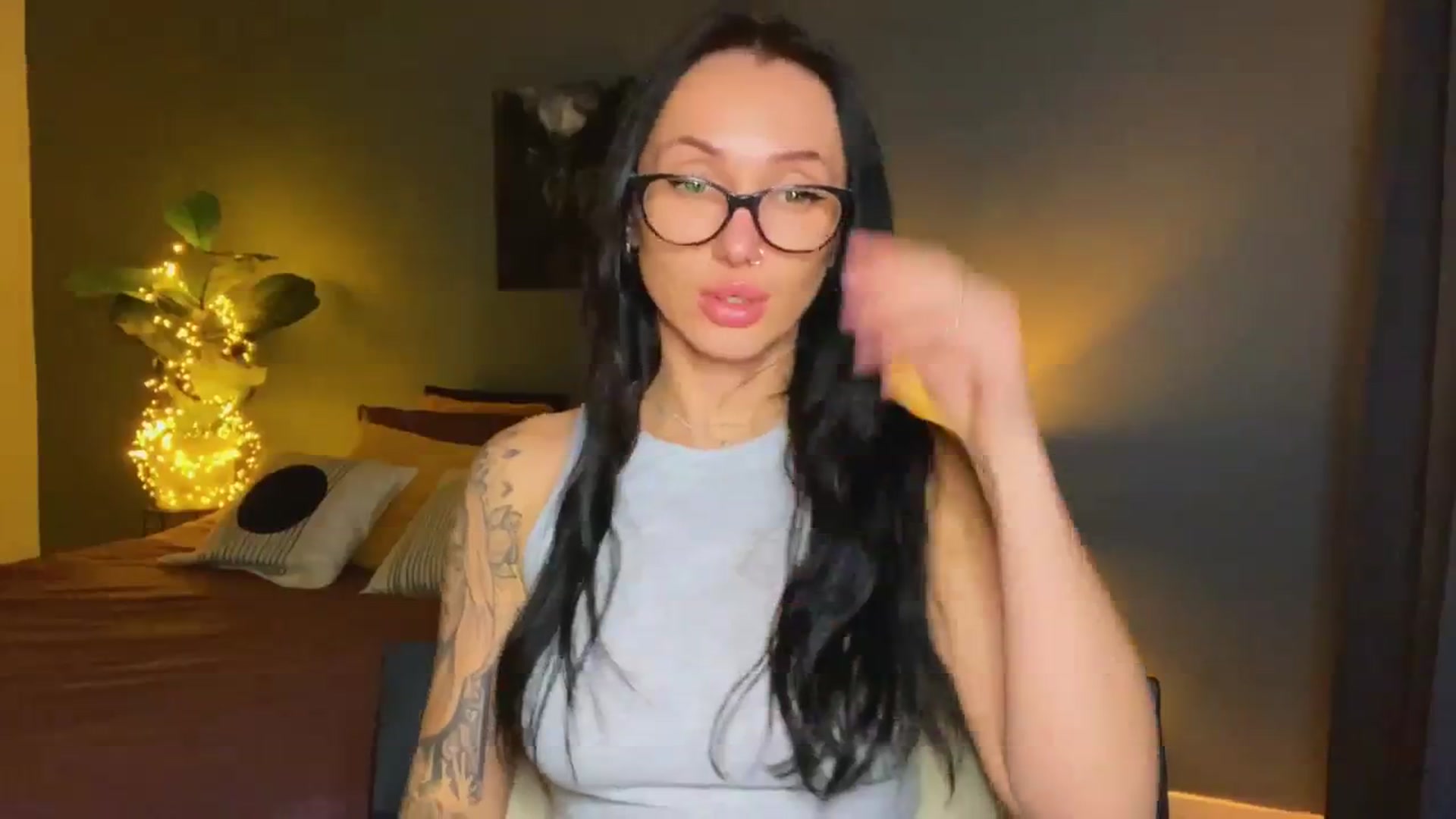 Gallery image thumbnail from AlexaAlexx's myfreecams stream on, 11/22/2023, 14:38 image 16 of 20