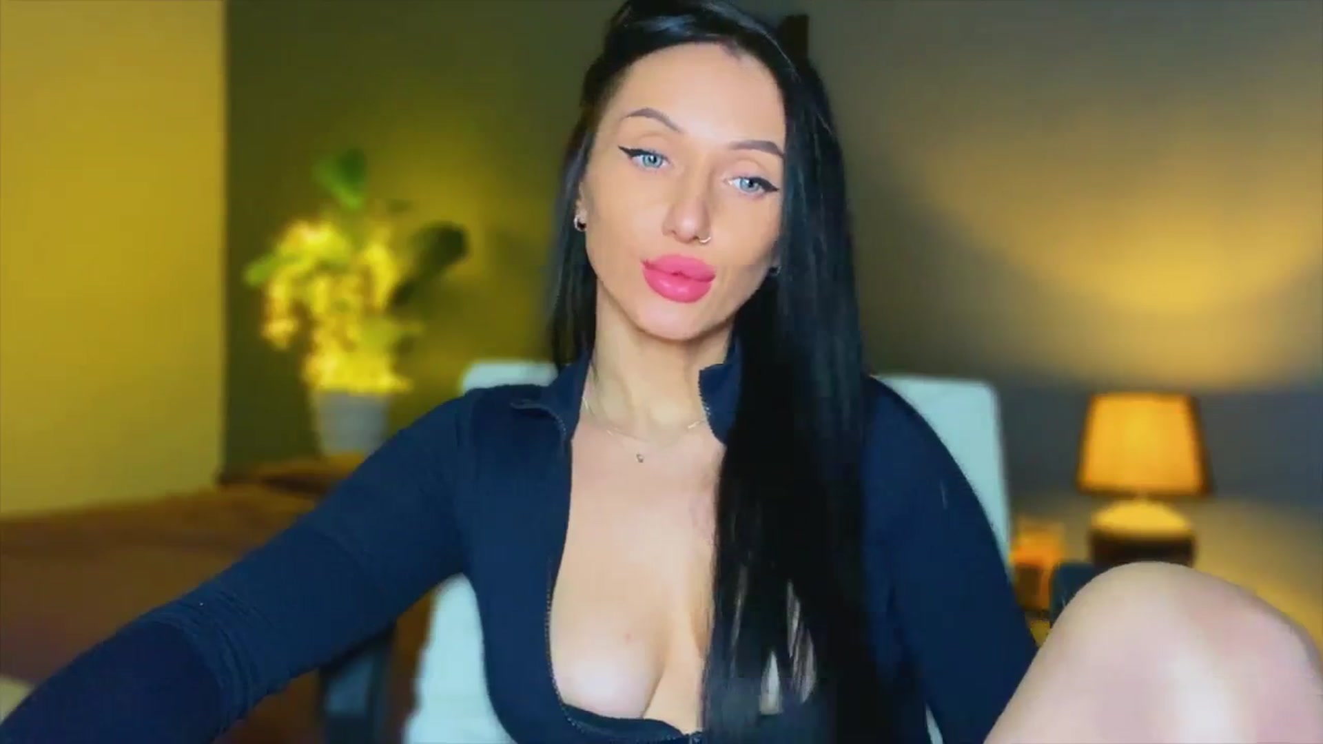 Gallery image thumbnail from AlexaAlexx's myfreecams stream on, 11/29/2023, 15:38 image 20 of 20