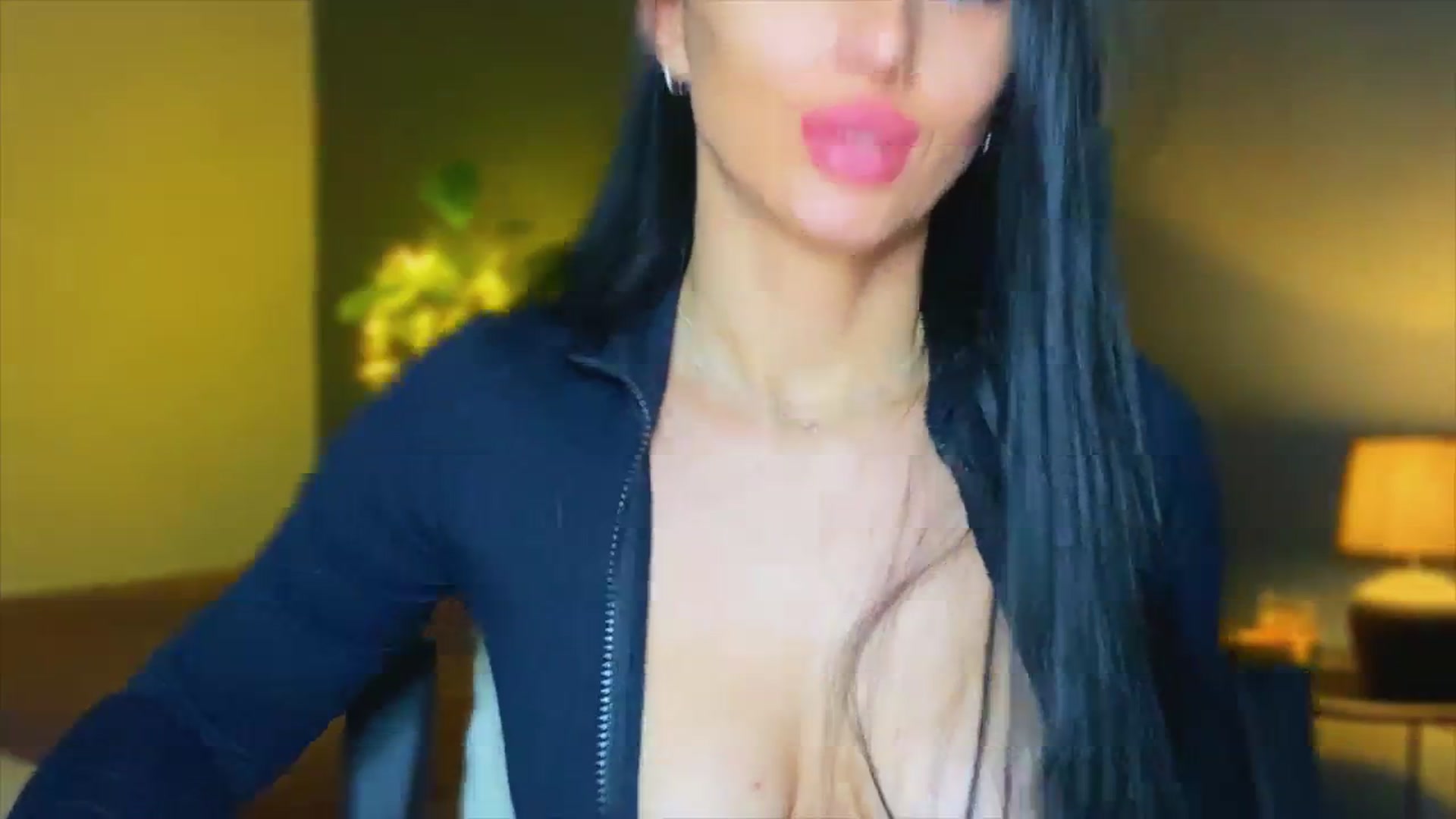 Gallery image thumbnail from AlexaAlexx's myfreecams stream on, 11/29/2023, 17:51 image 15 of 20