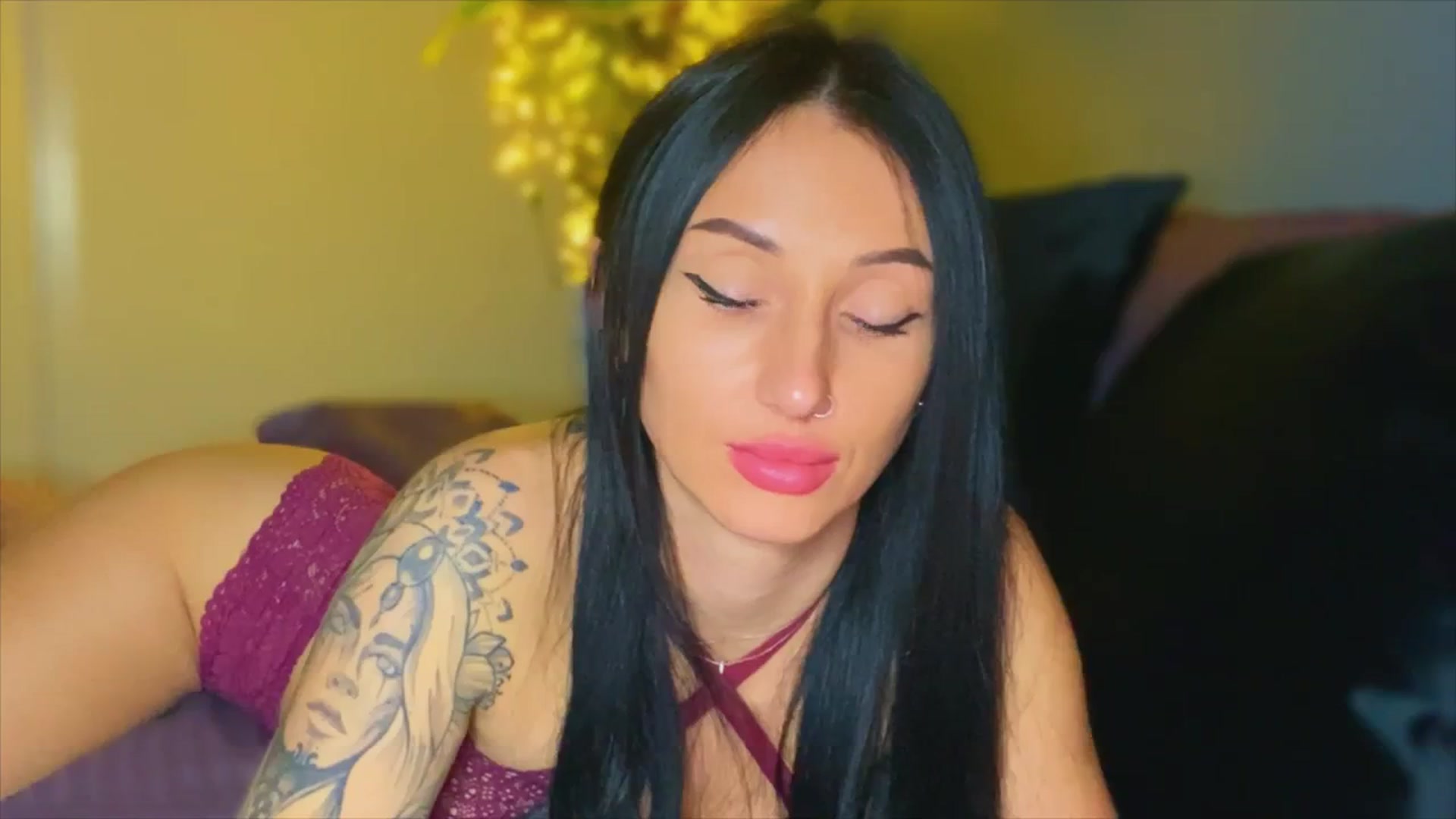 Gallery image thumbnail from AlexaAlexx's myfreecams stream on, 11/30/2023, 18:19 image 11 of 20