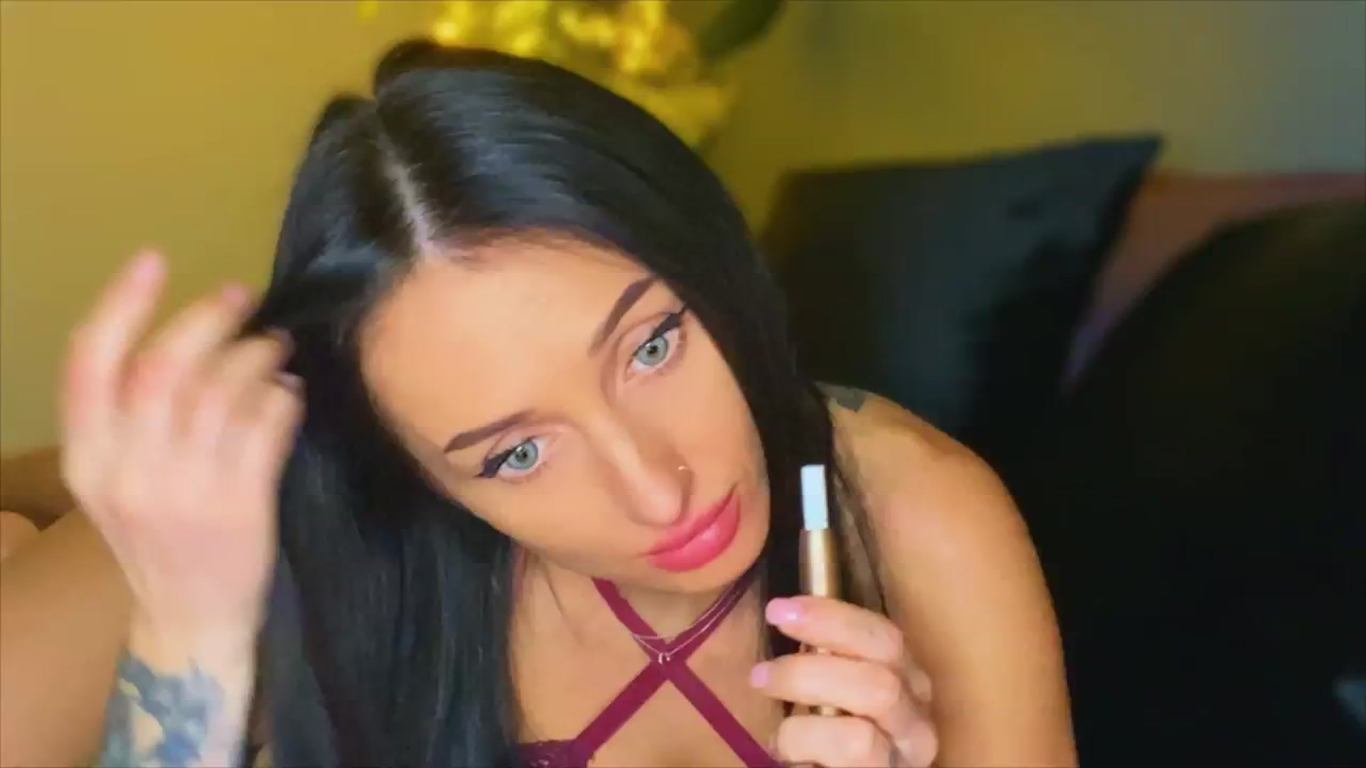 Gallery image thumbnail from AlexaAlexx's myfreecams stream on, 11/30/2023, 18:19 image 7 of 20