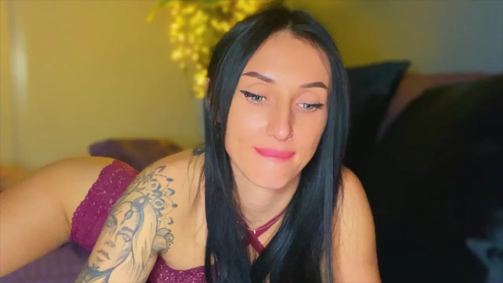 Gallery image thumbnail from AlexaAlexx's myfreecams stream on, 11/30/2023, 18:19 image 12 of 20