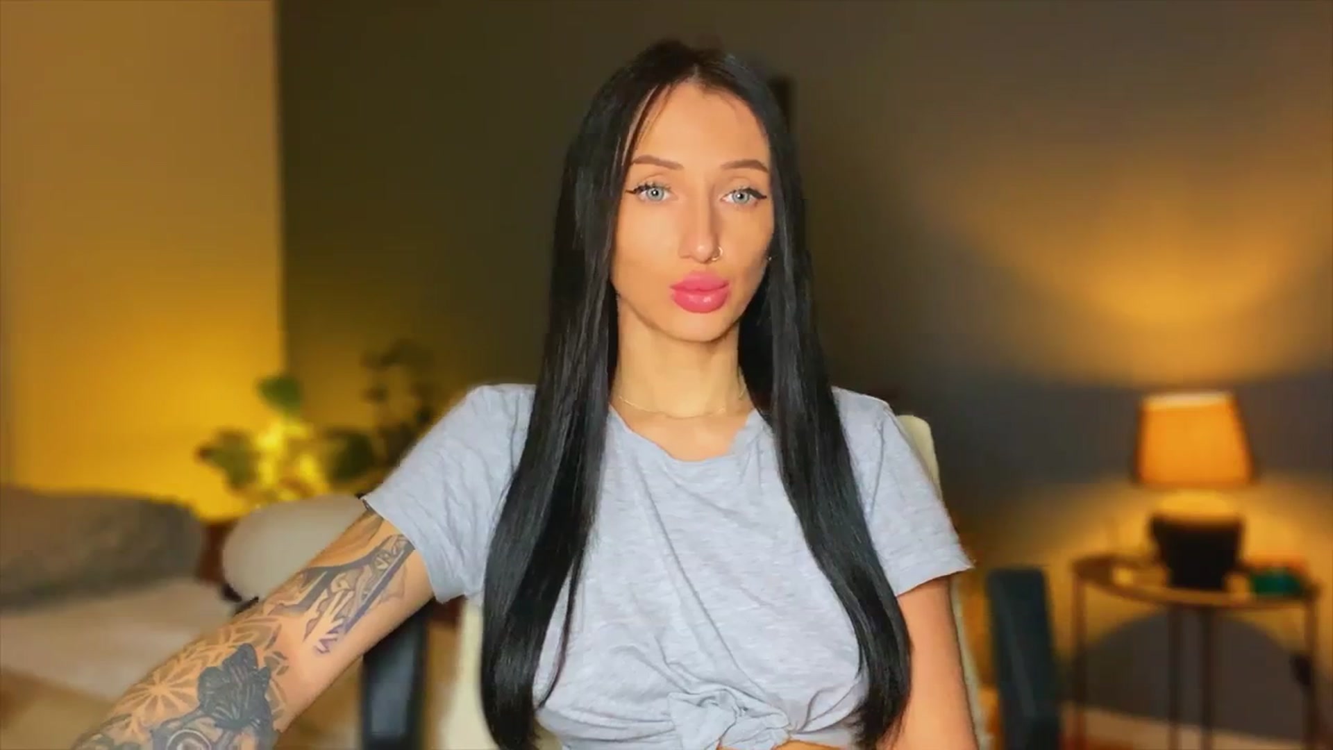Gallery image thumbnail from AlexaAlexx's myfreecams stream on, 12/06/2023, 07:50 image 15 of 20