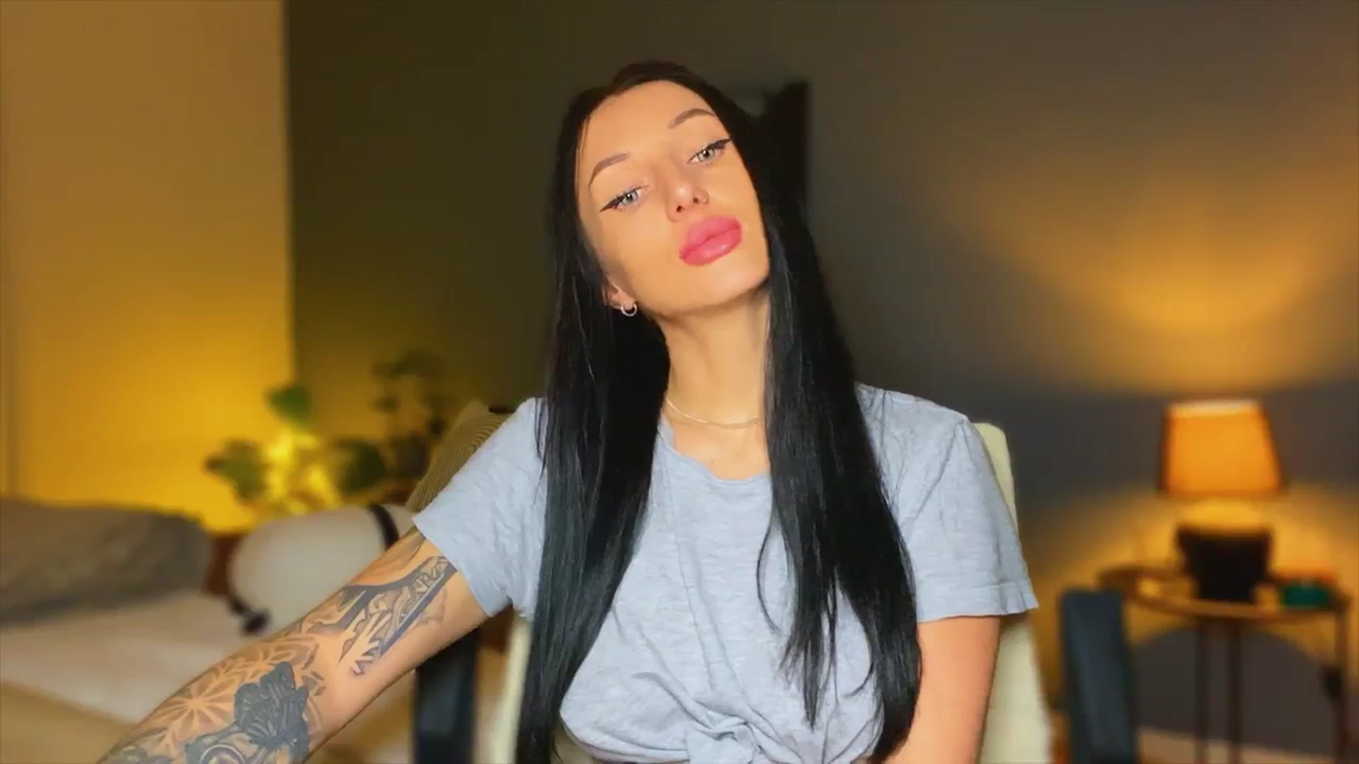 Gallery image thumbnail from AlexaAlexx's myfreecams stream on, 12/06/2023, 07:50 image 18 of 20