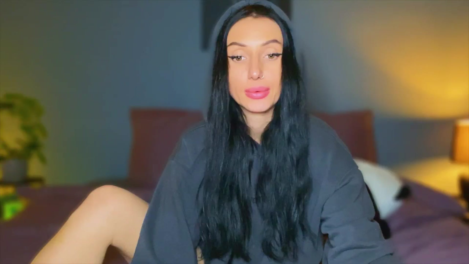 Gallery image thumbnail from AlexaAlexx's myfreecams stream on, 12/07/2023, 16:15 image 17 of 20