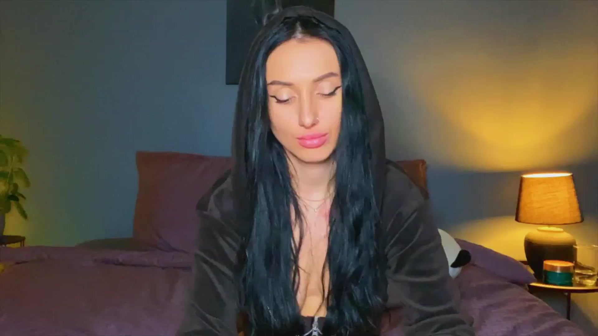 Gallery image thumbnail from AlexaAlexx's myfreecams stream on, 12/07/2023, 17:17 image 11 of 20