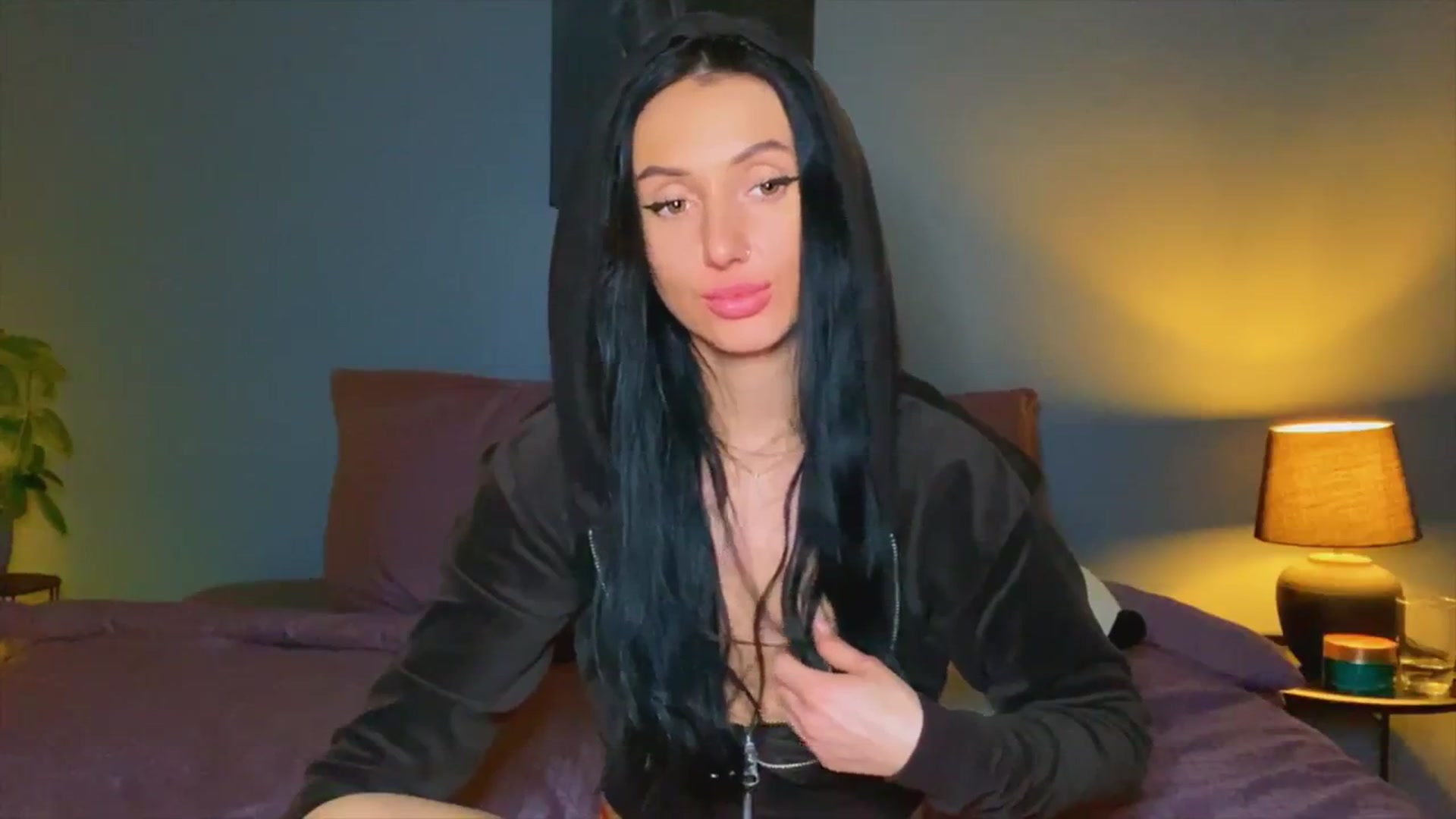Gallery image thumbnail from AlexaAlexx's myfreecams stream on, 12/07/2023, 17:17 image 15 of 20