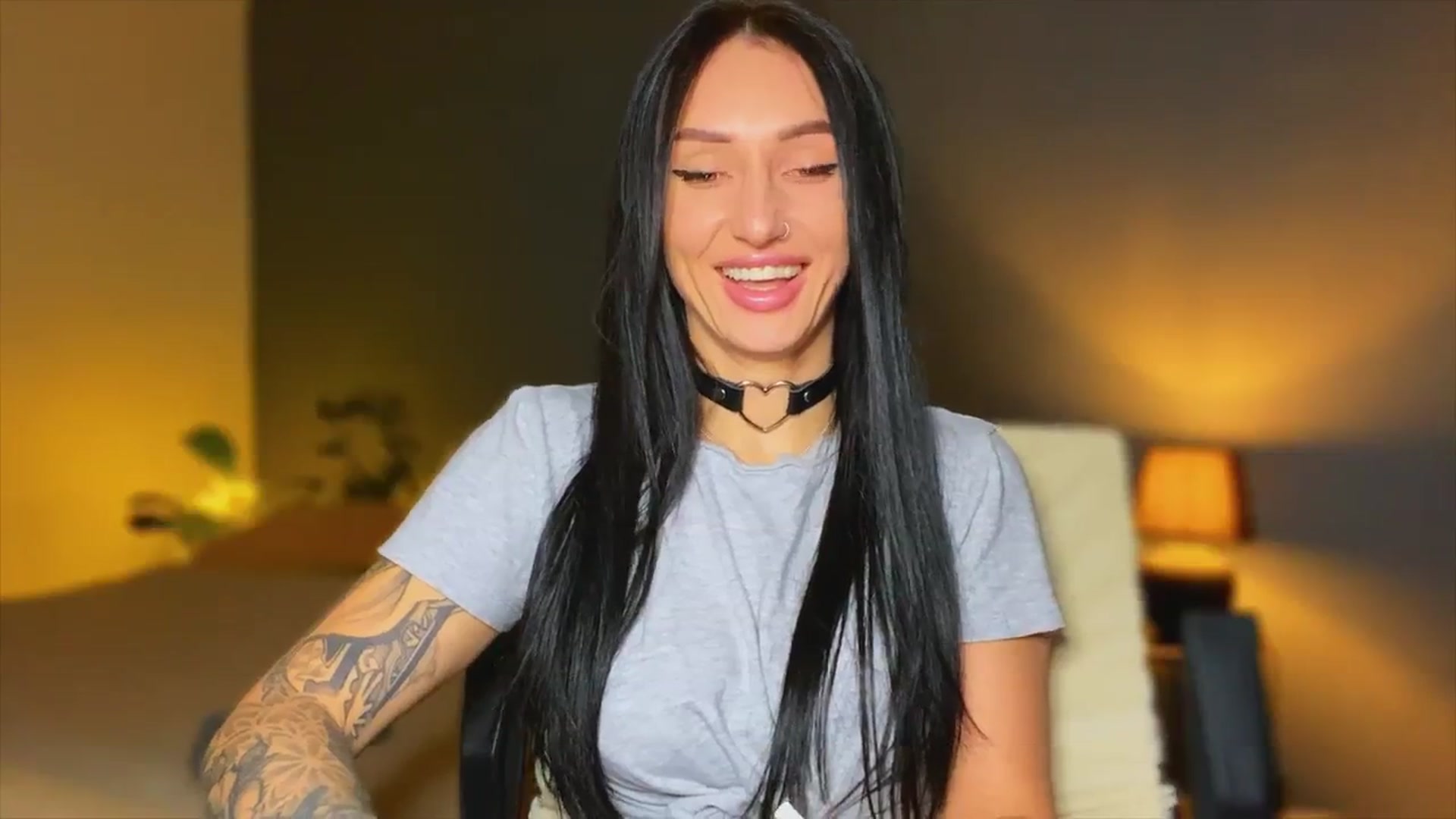 Gallery image thumbnail from AlexaAlexx's myfreecams stream on, 12/11/2023, 07:24 image 2 of 20