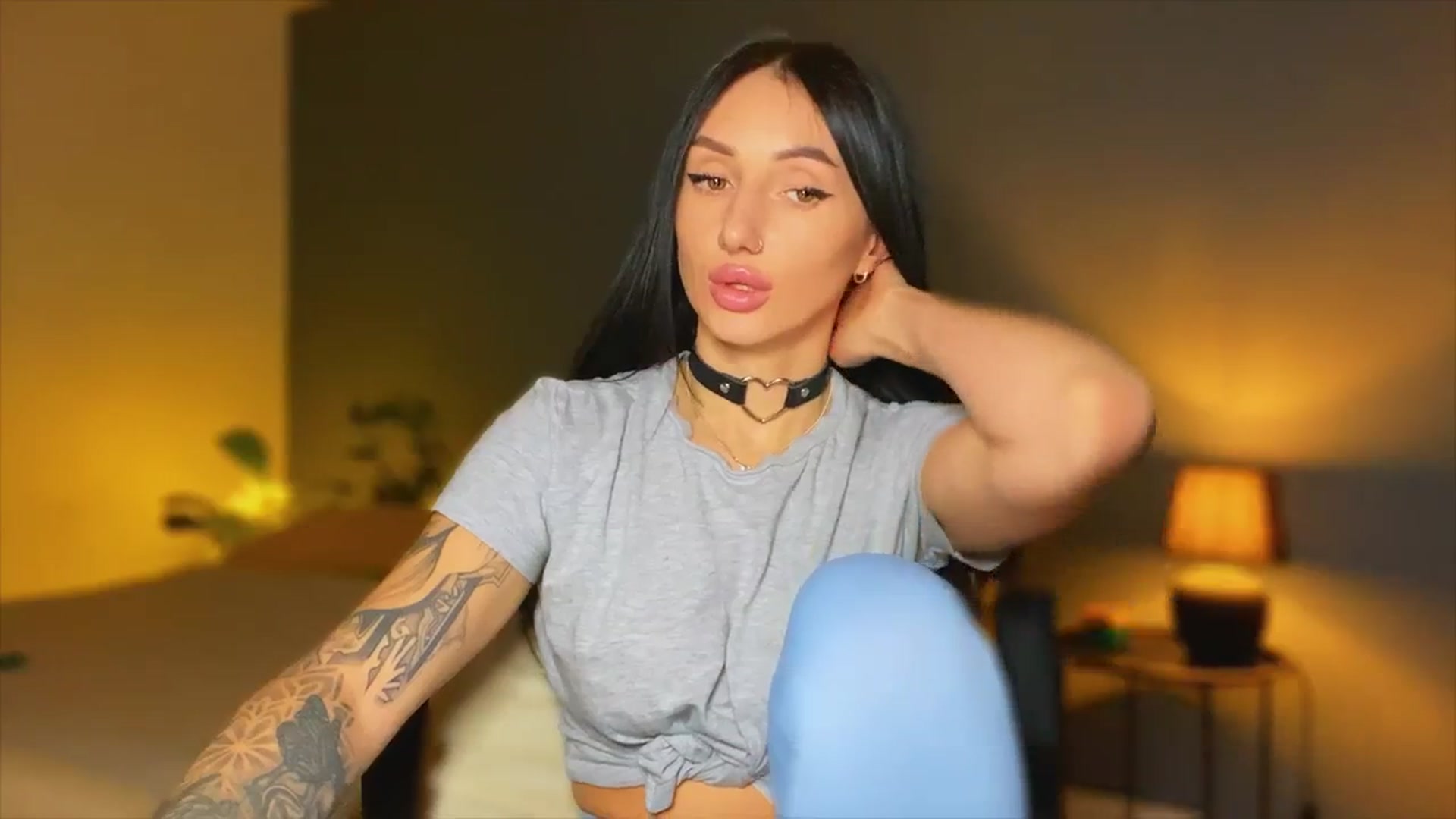 Gallery image thumbnail from AlexaAlexx's myfreecams stream on, 12/11/2023, 07:24 image 17 of 20