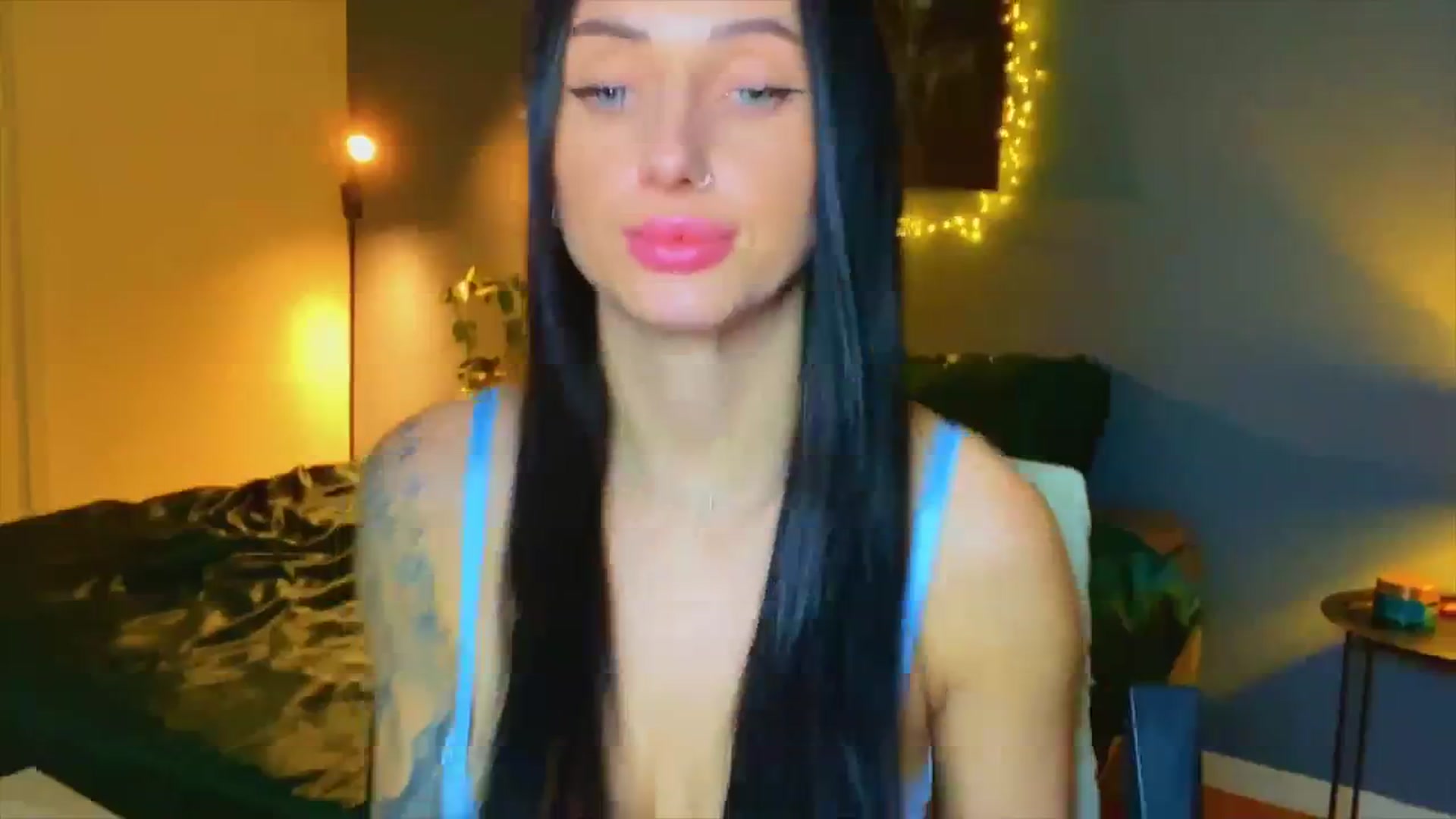 Gallery image thumbnail from AlexaAlexx's myfreecams stream on, 12/17/2023, 09:51 image 7 of 20