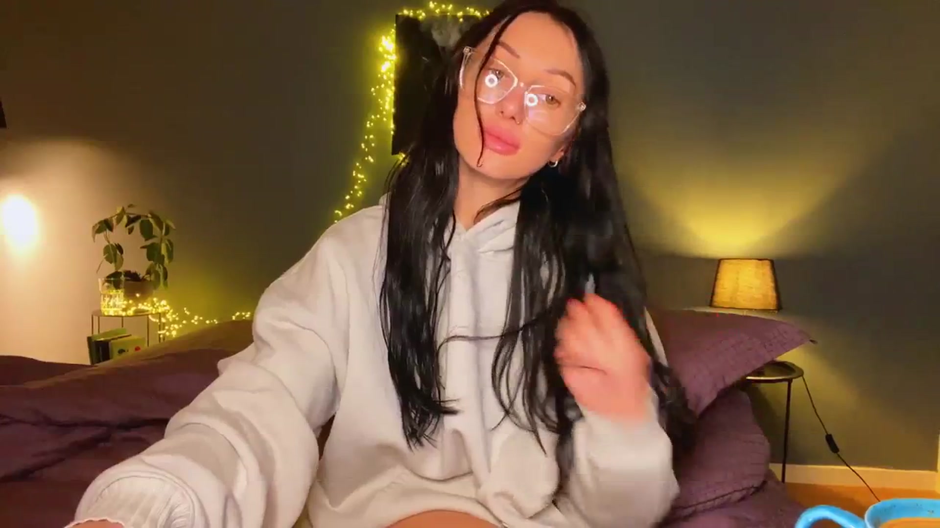 Gallery image thumbnail from AlexaAlexx's myfreecams stream on, 12/21/2023, 07:15 image 5 of 20