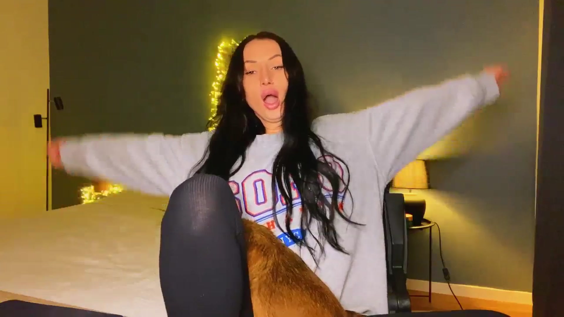 Gallery image thumbnail from AlexaAlexx's myfreecams stream on, 12/29/2023, 16:06 image 20 of 20