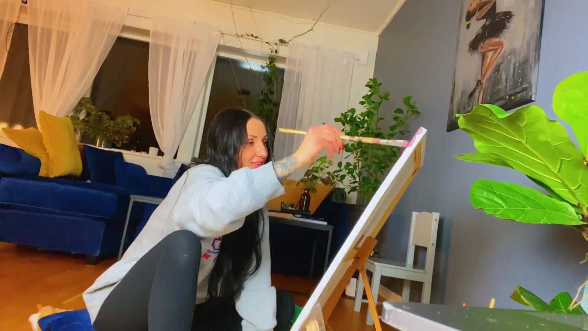 Gallery image thumbnail from AlexaAlexx's myfreecams stream on, 12/29/2023, 17:11 image 12 of 20