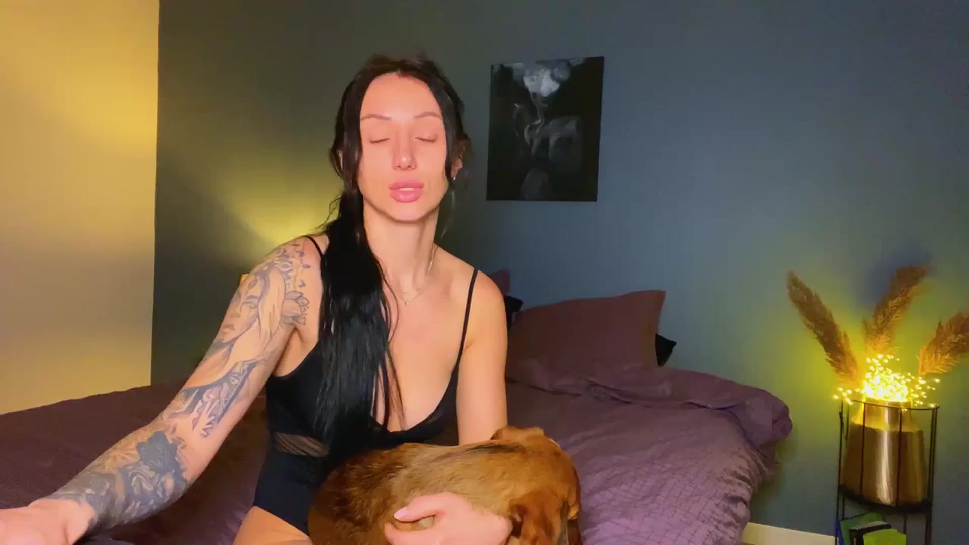 Gallery image thumbnail from AlexaAlexx's myfreecams stream on, 01/03/2024, 07:46 image 17 of 20
