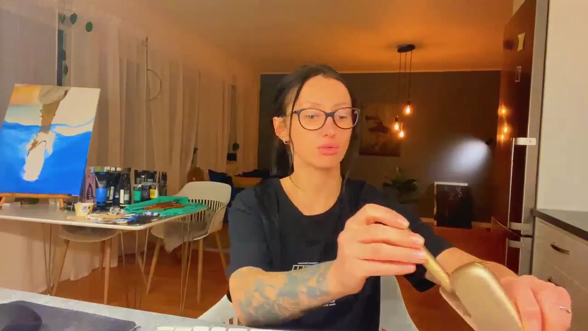 Gallery image thumbnail from AlexaAlexx's myfreecams stream on, 01/03/2024, 16:29 image 4 of 20