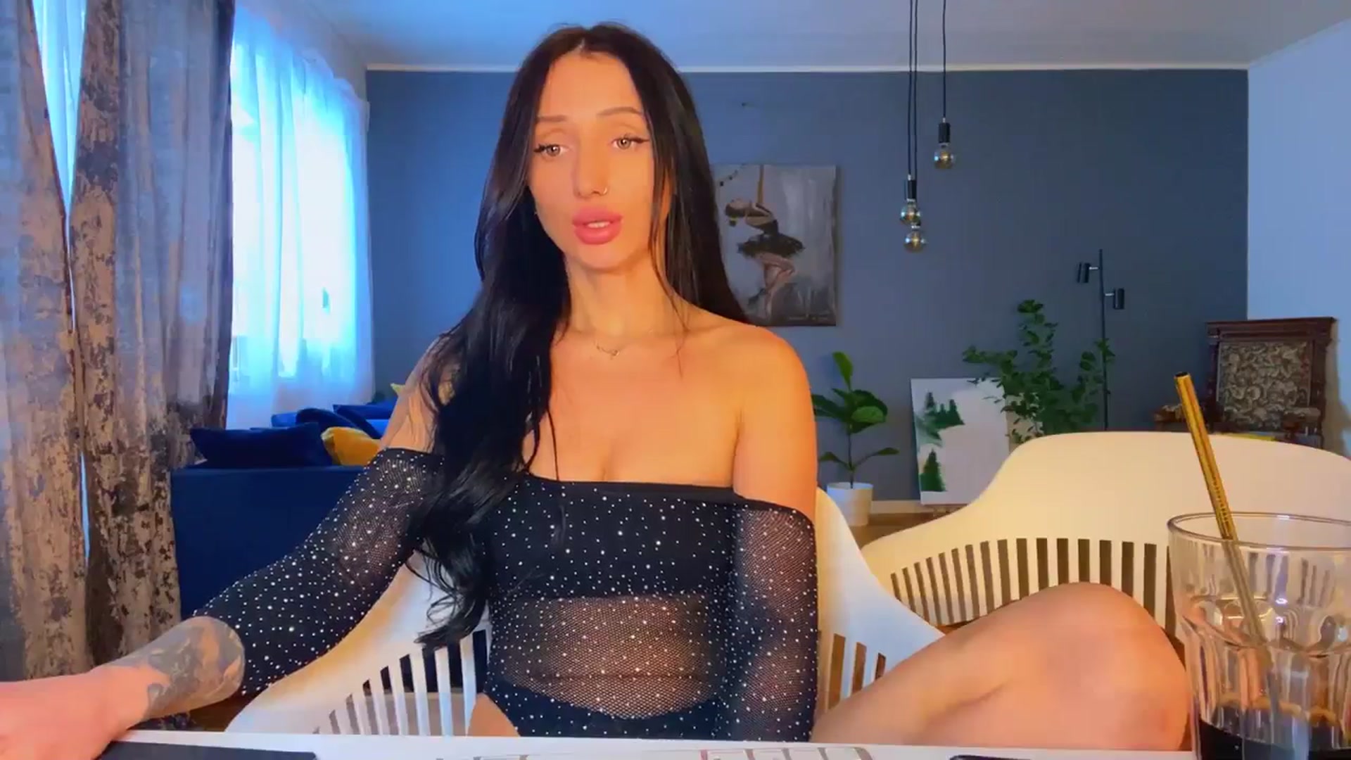 Gallery image thumbnail from AlexaAlexx's myfreecams stream on, 01/07/2024, 13:41 image 10 of 20