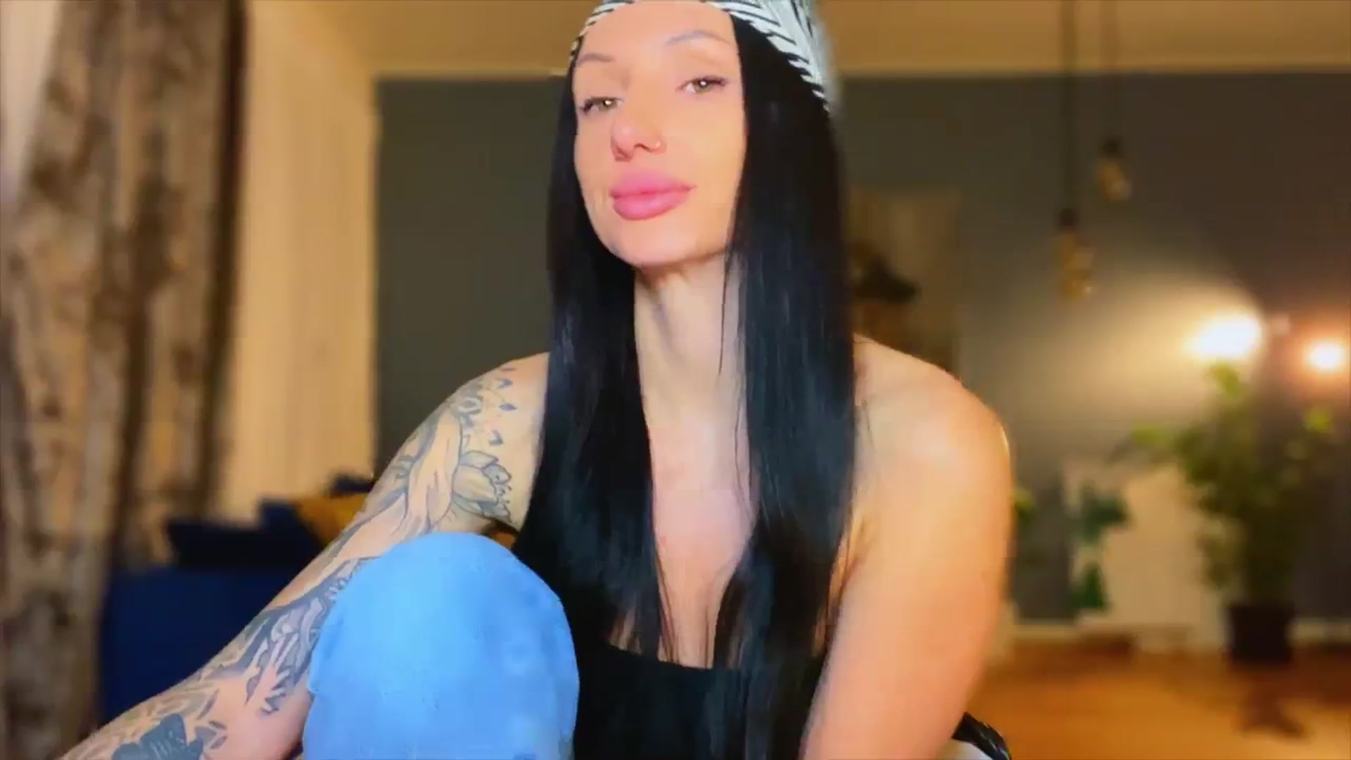 Gallery image thumbnail from AlexaAlexx's myfreecams stream on, 01/08/2024, 22:25 image 7 of 20