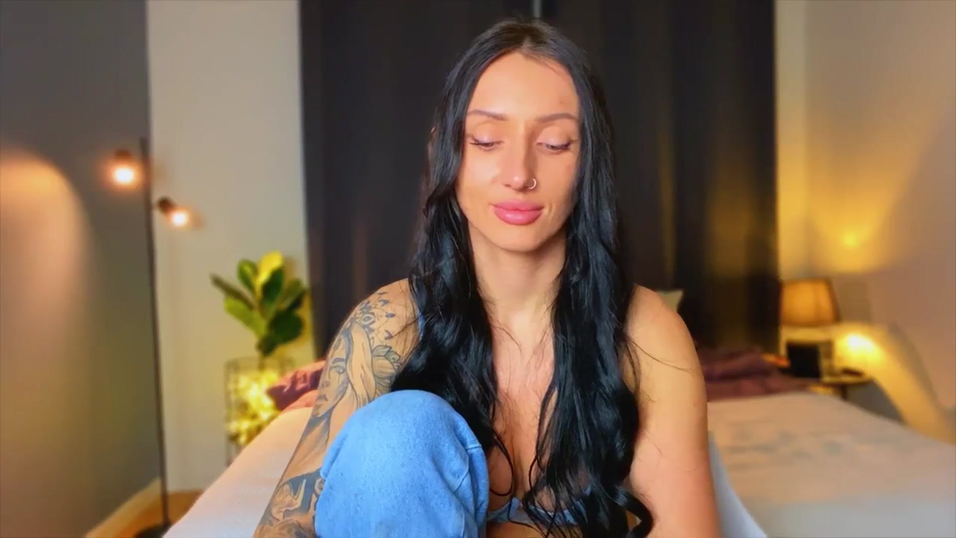 Gallery image thumbnail from AlexaAlexx's myfreecams stream on, 01/09/2024, 17:59 image 3 of 20