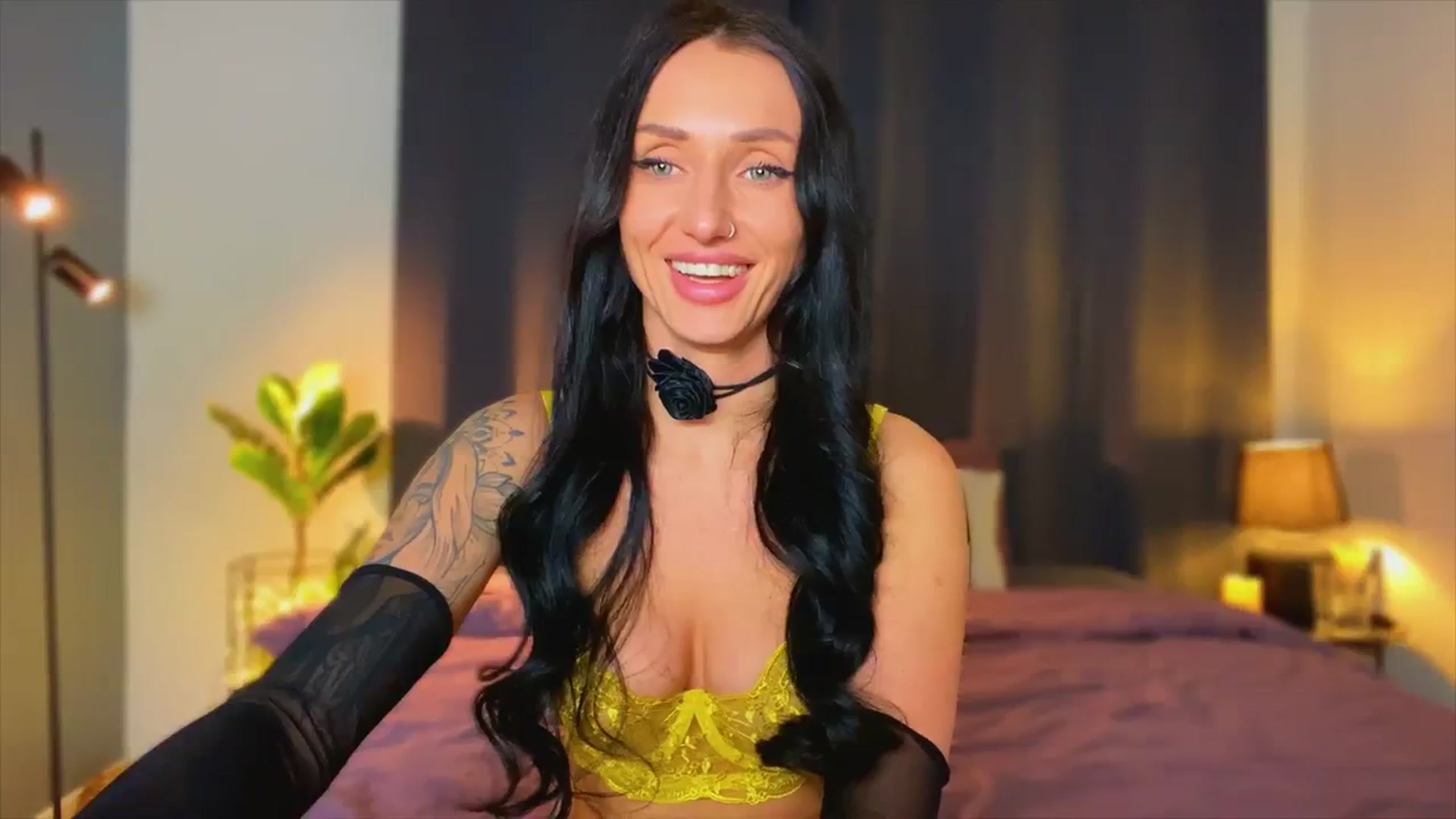 Gallery image thumbnail from AlexaAlexx's myfreecams stream on, 01/11/2024, 14:22 image 14 of 20